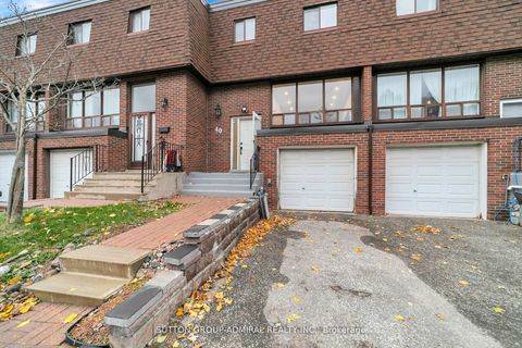 40 Stately Way Markham ON L3T 3Z8