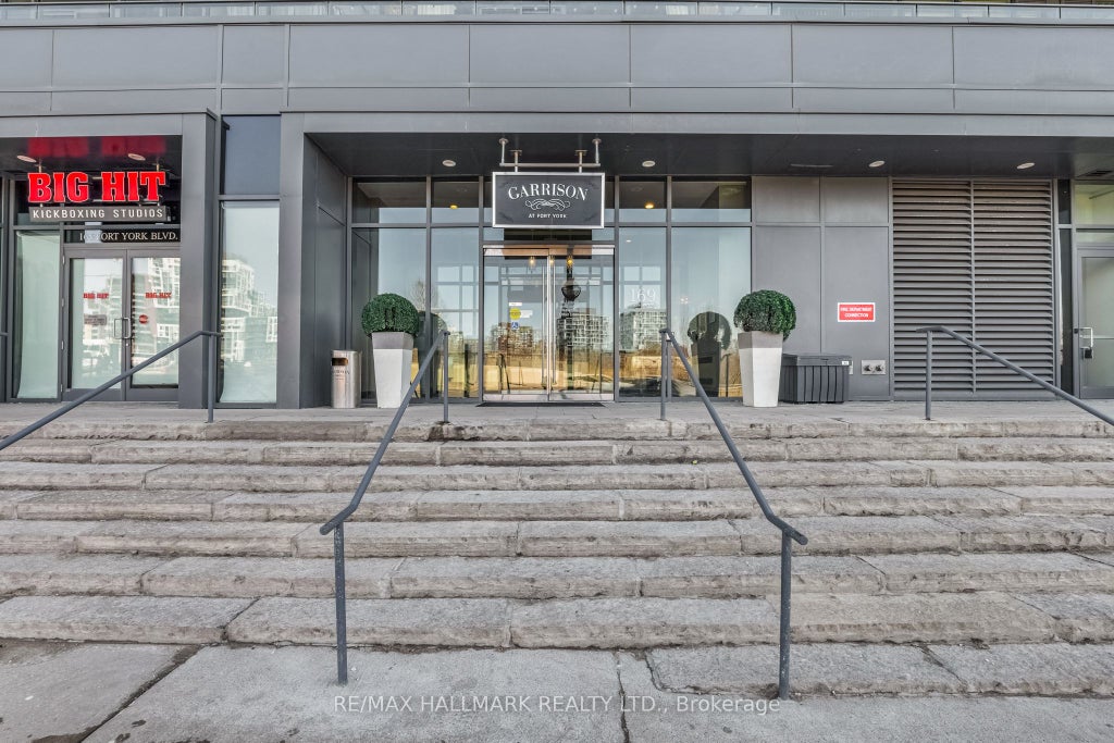 Photo of 169 Fort York Boulevard #913, Toronto, ON M5V 0C8 (MLS # C13782482)