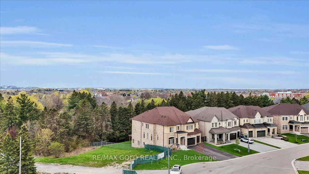 6628 Rothschild Trail W