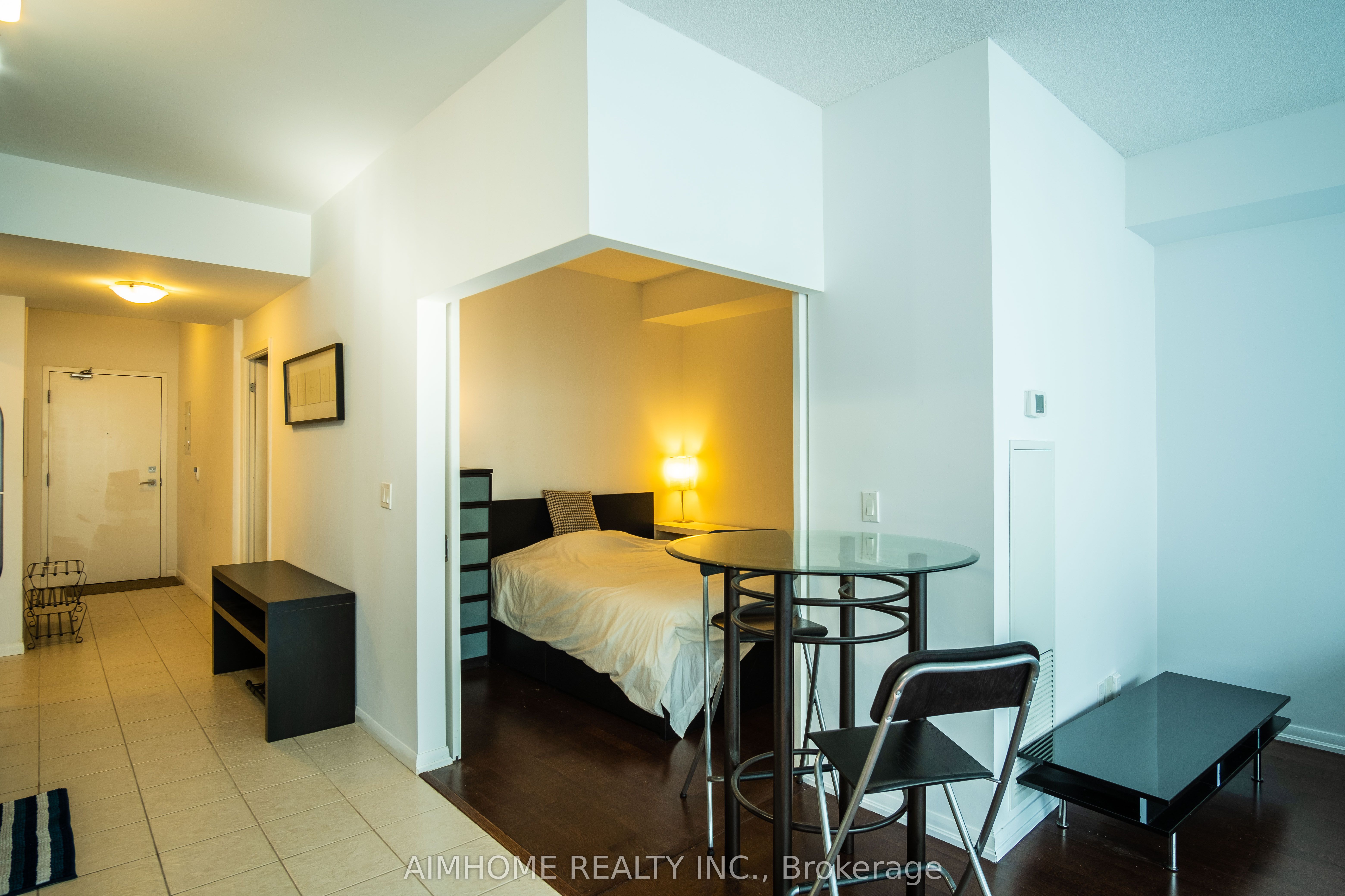 832 Bay Street 1301