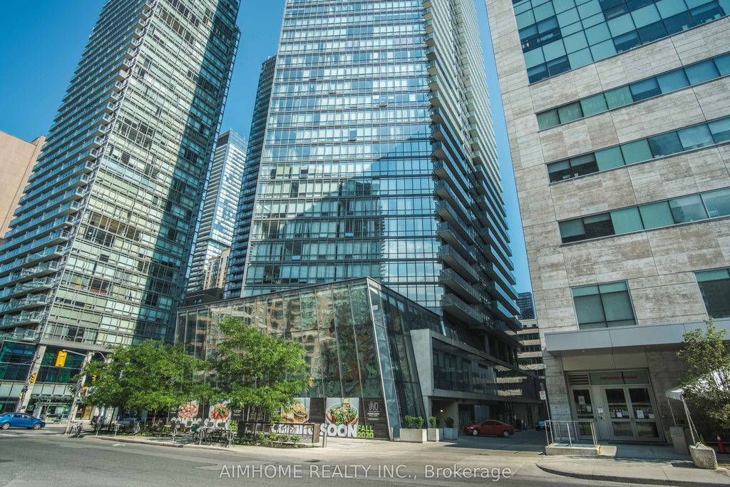 Photo of 832 Bay Street #1301, Toronto, ON M5S 1Z6 (MLS # C13075000)