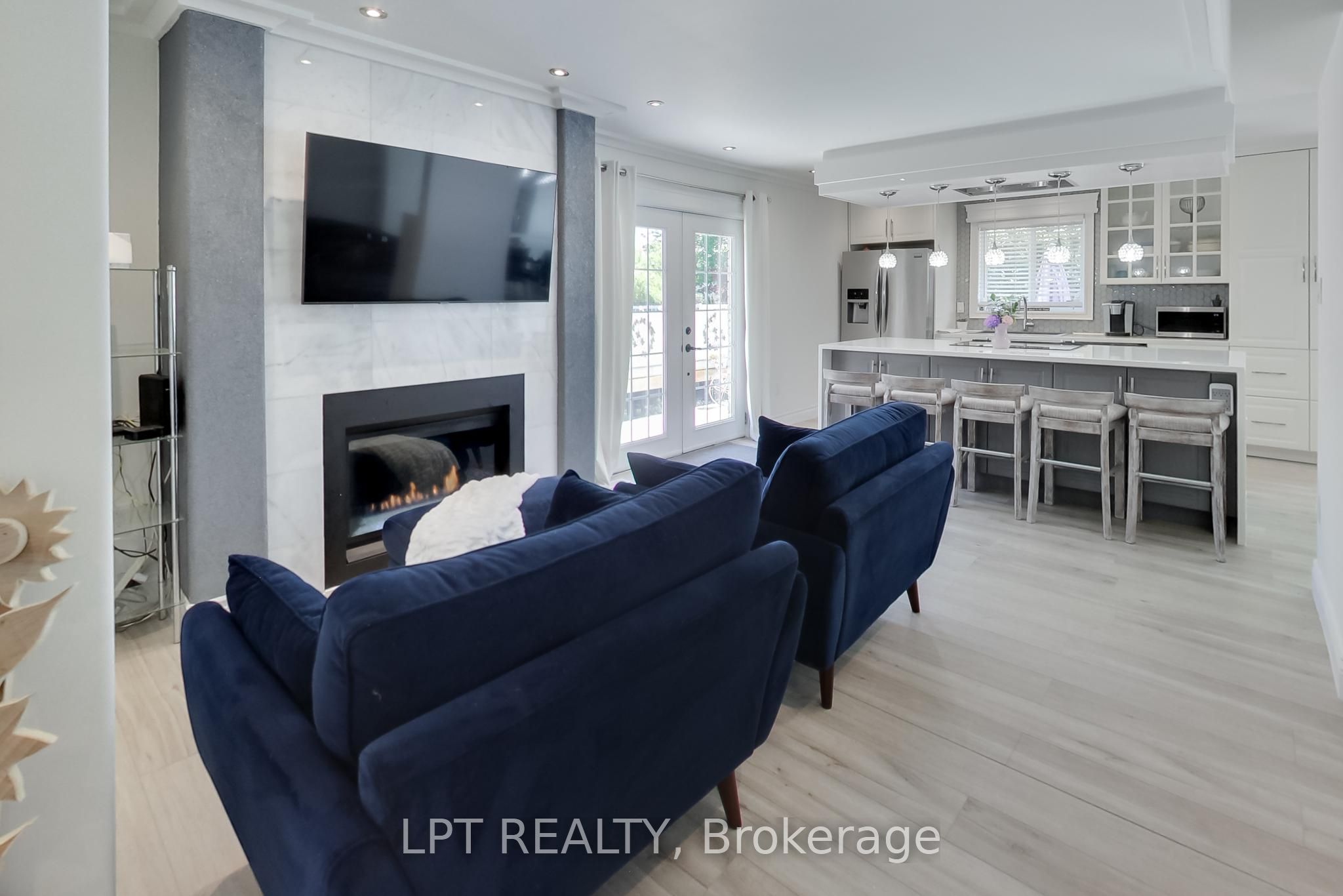 2482 Snowhill Court