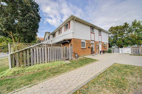Photo of 9 Bur Oak Way, Toronto, ON M3L 2G3 (MLS # W12781590)
