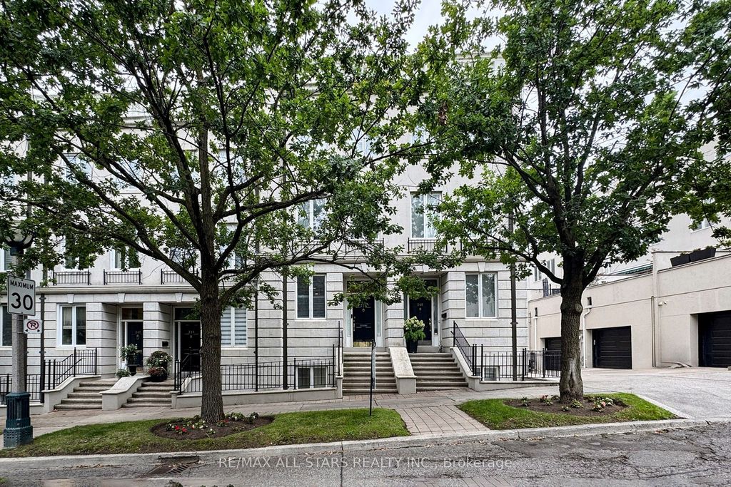 Photo of 246 Walmer Road, Toronto, ON M5R 3R7 (MLS # C12317854)