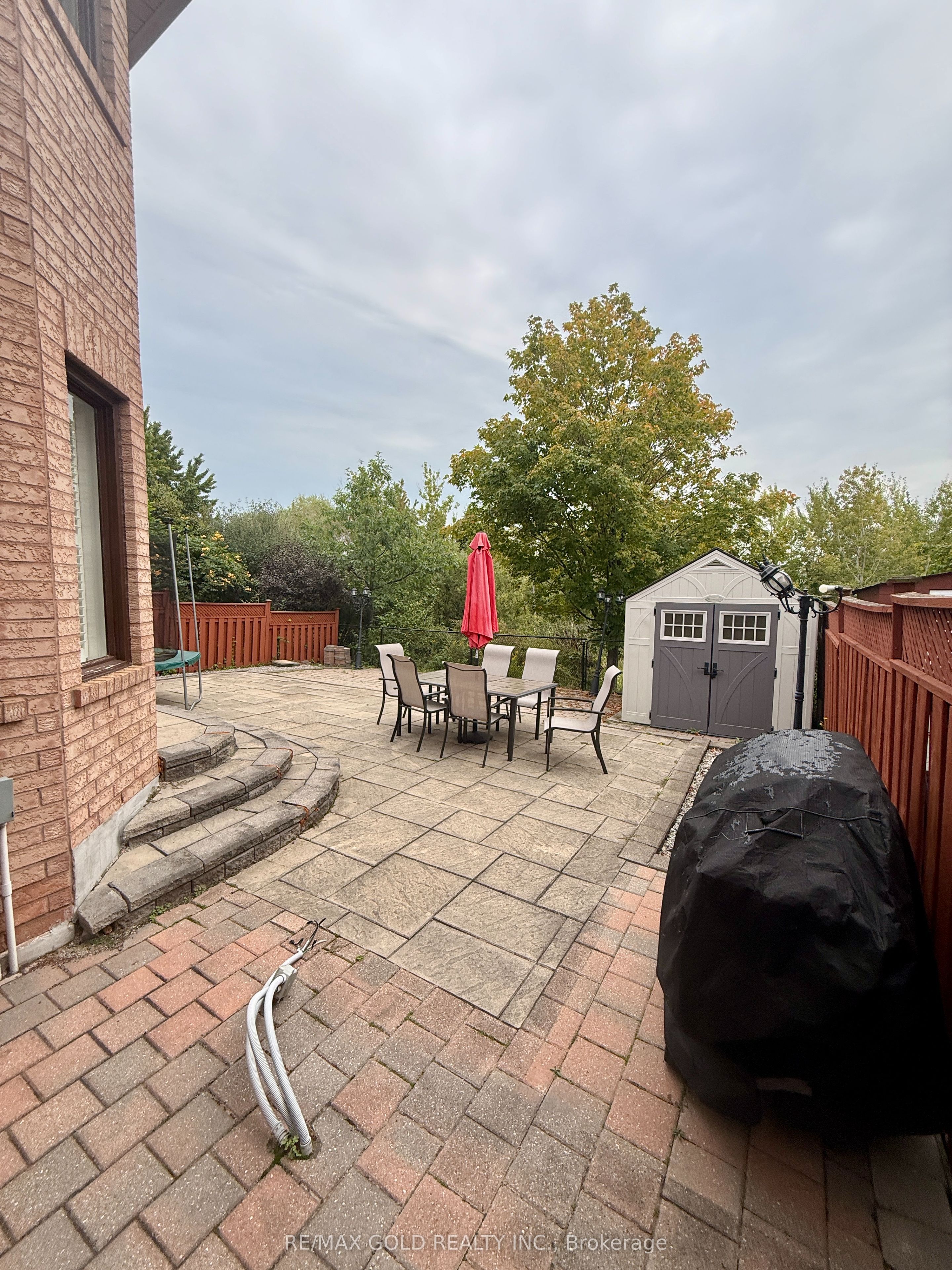 7350 Black Walnut Trail