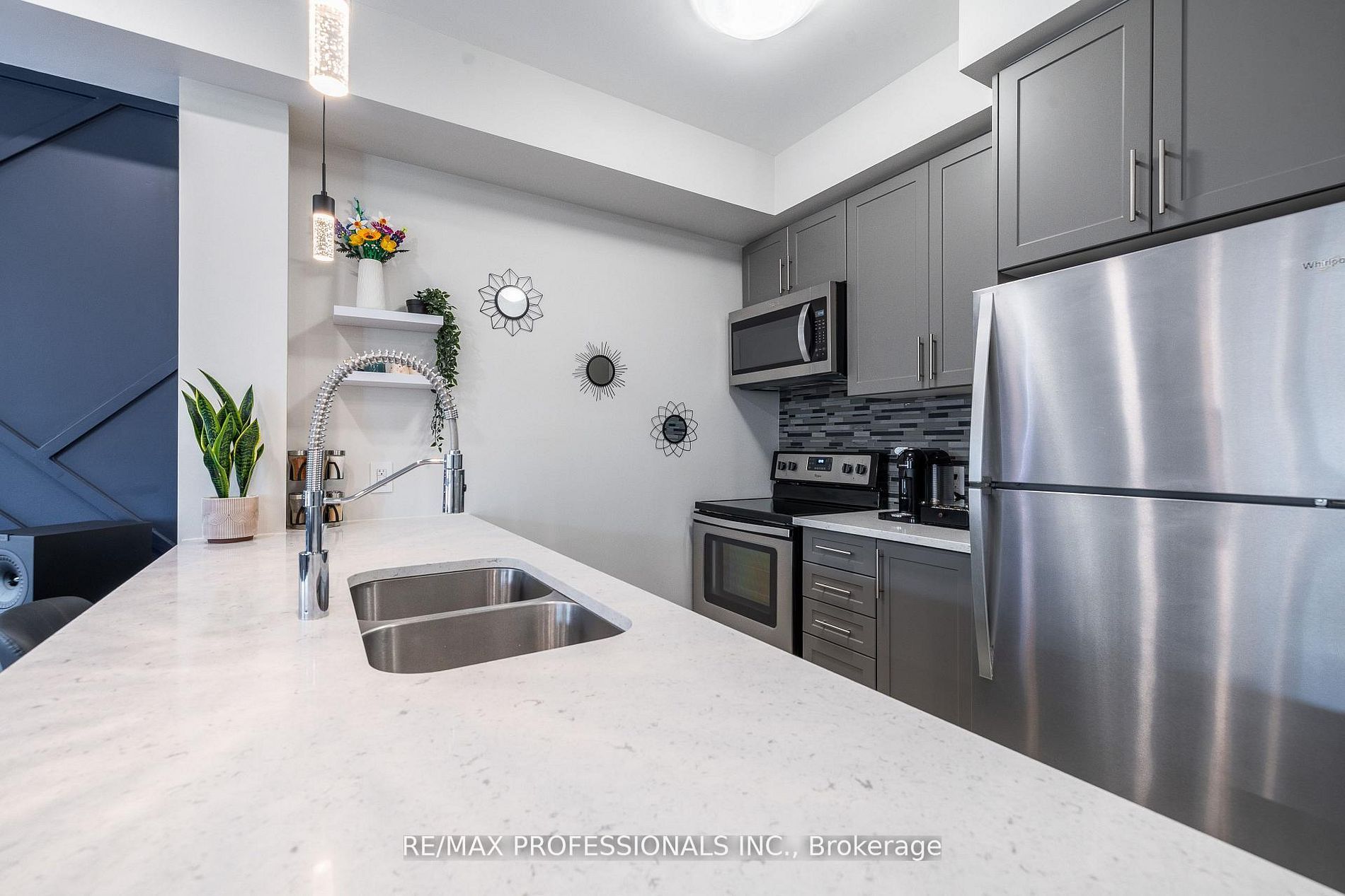 2393 Bronte Road 208