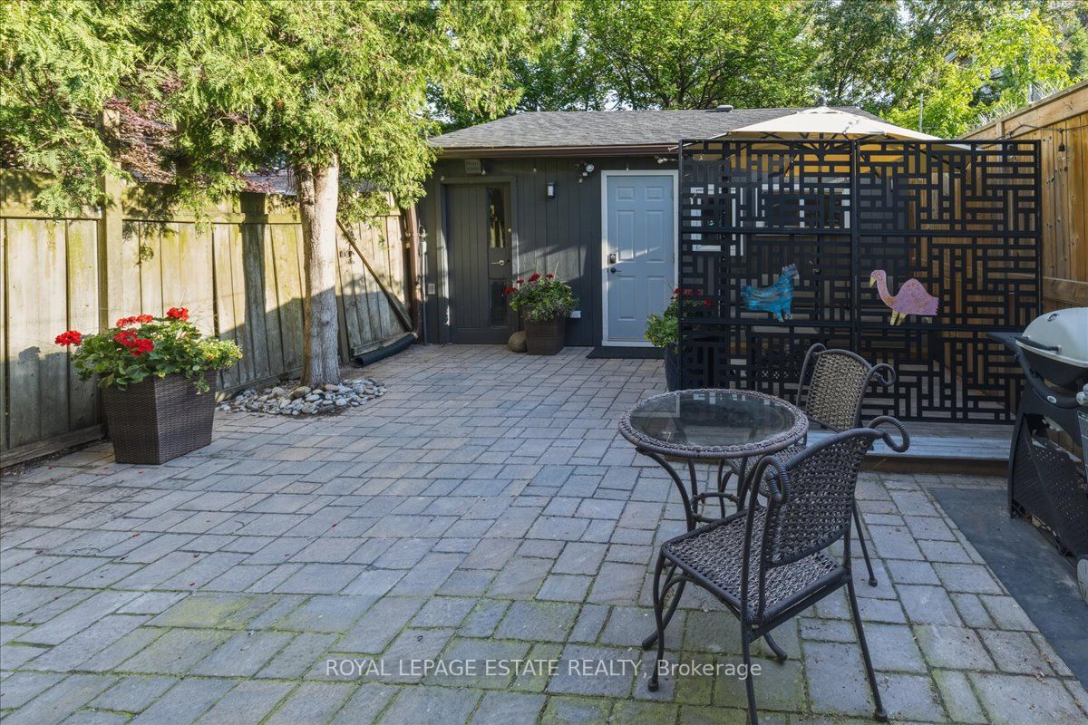 1398 Queen Street E