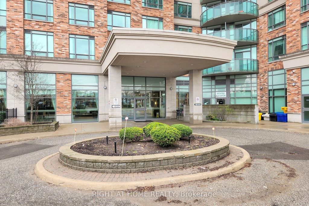 Photo of 2020 Mcnicoll Avenue #807, Toronto, ON M1V 0B5 (MLS # E13027462)