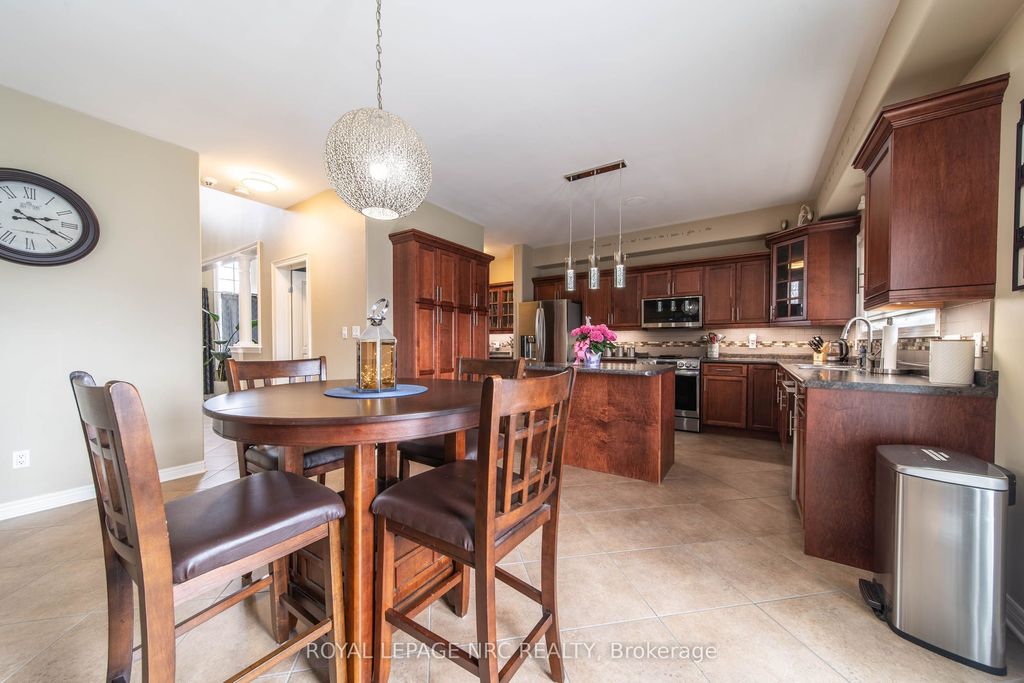 Photo of 325 Hillsdale Road, Welland, ON L3C 7M2 (MLS # X12962960)