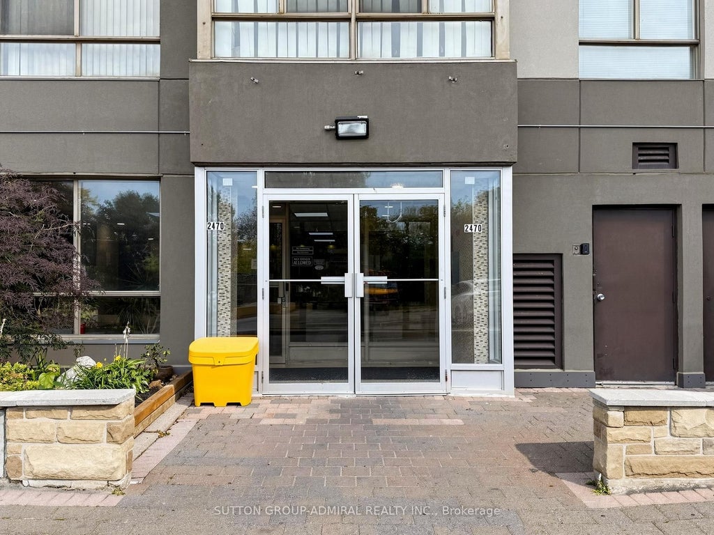 Photo of 2470 Eglinton Avenue #1108, Toronto, ON M6M 5E7 (MLS # W13880962)