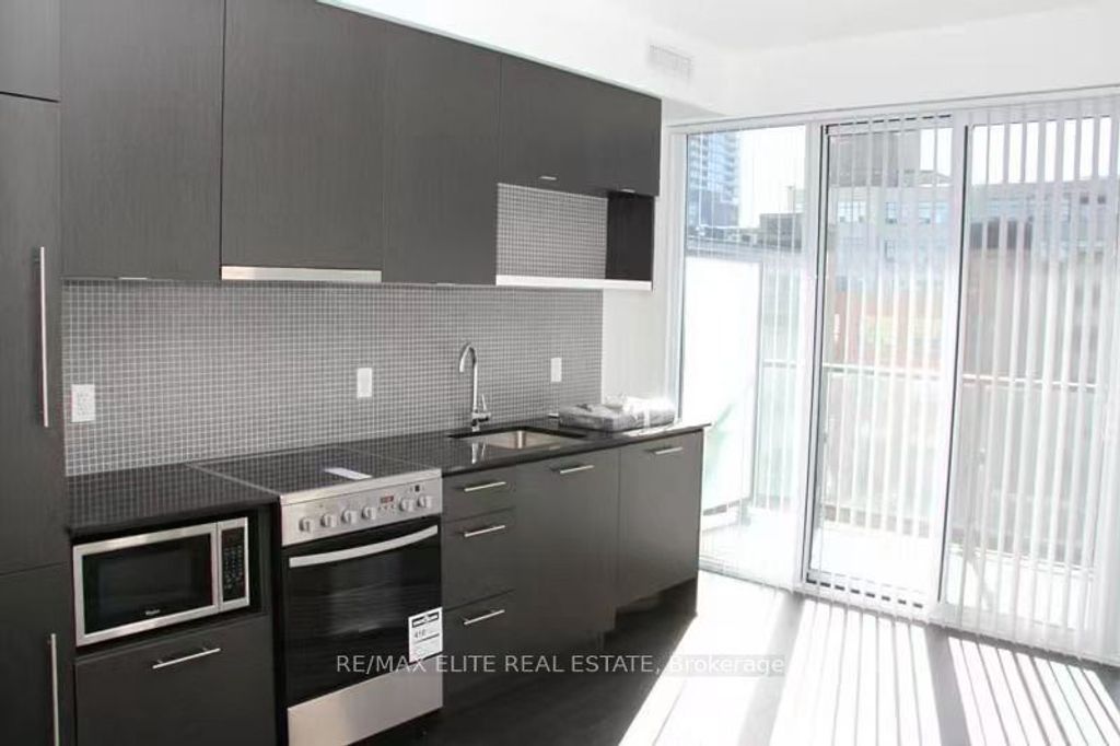Photo of 435 Richmond Street W #805, Toronto, ON M5V 1Y1 (MLS # C12592954)