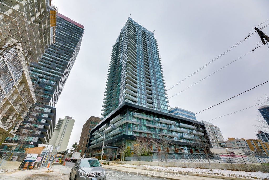Photo of 30 Roehampton Avenue #806, Toronto, ON M4P 0B9 (MLS # C13496828)