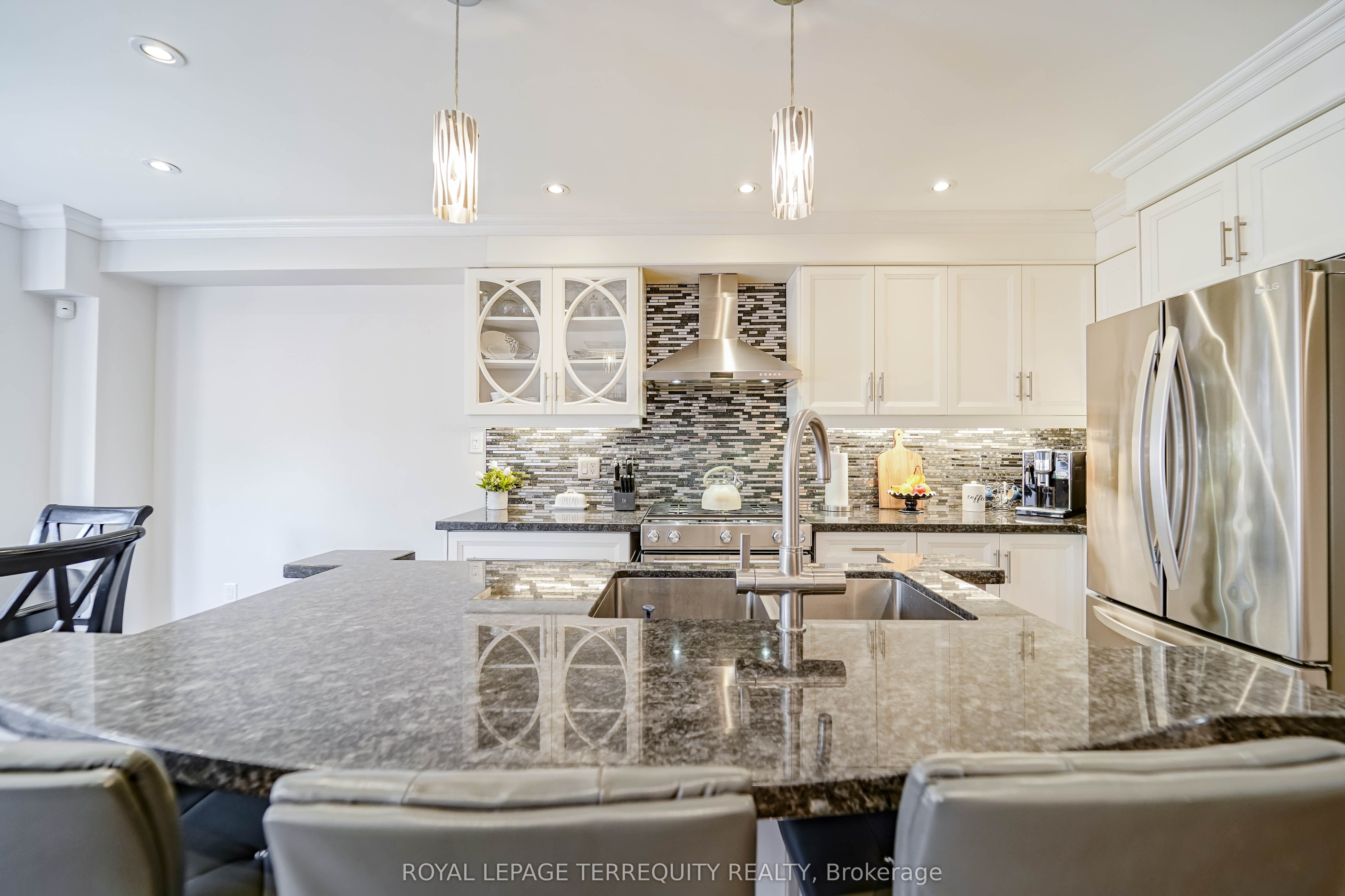 9 Stonebriar Drive