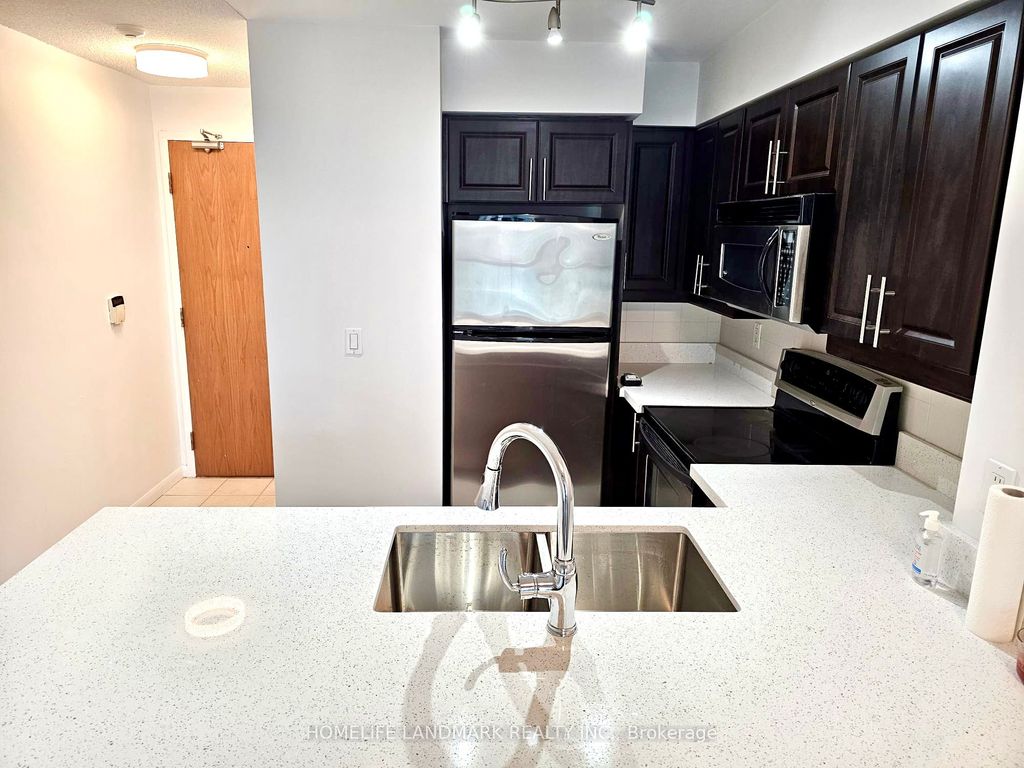 Photo of 219 Fort York Boulevard #606, Toronto, ON M5V 1B1 (MLS # C12442871)