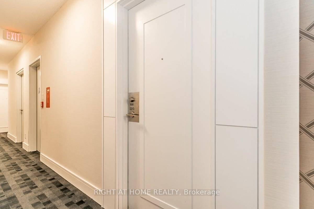 9201 Yonge Street E 2213