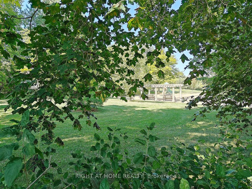 Photo of 116 Cooperage Crescent, Richmond Hill, ON L4C 9L8 (MLS # N12458005)