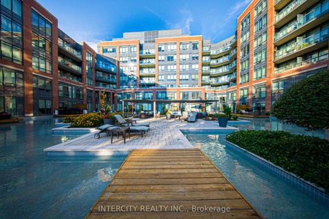 7608 Yonge Street PH15 Vaughan ON L4J 0J5