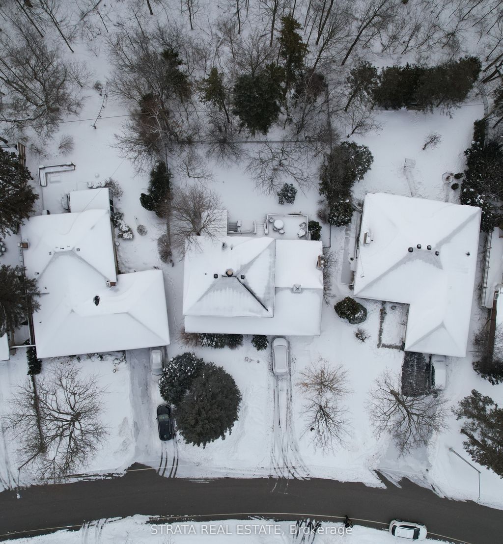 Photo of 111 Camlaren Crescent, Vaughan, ON L0J 1C0 (MLS # N12737926)