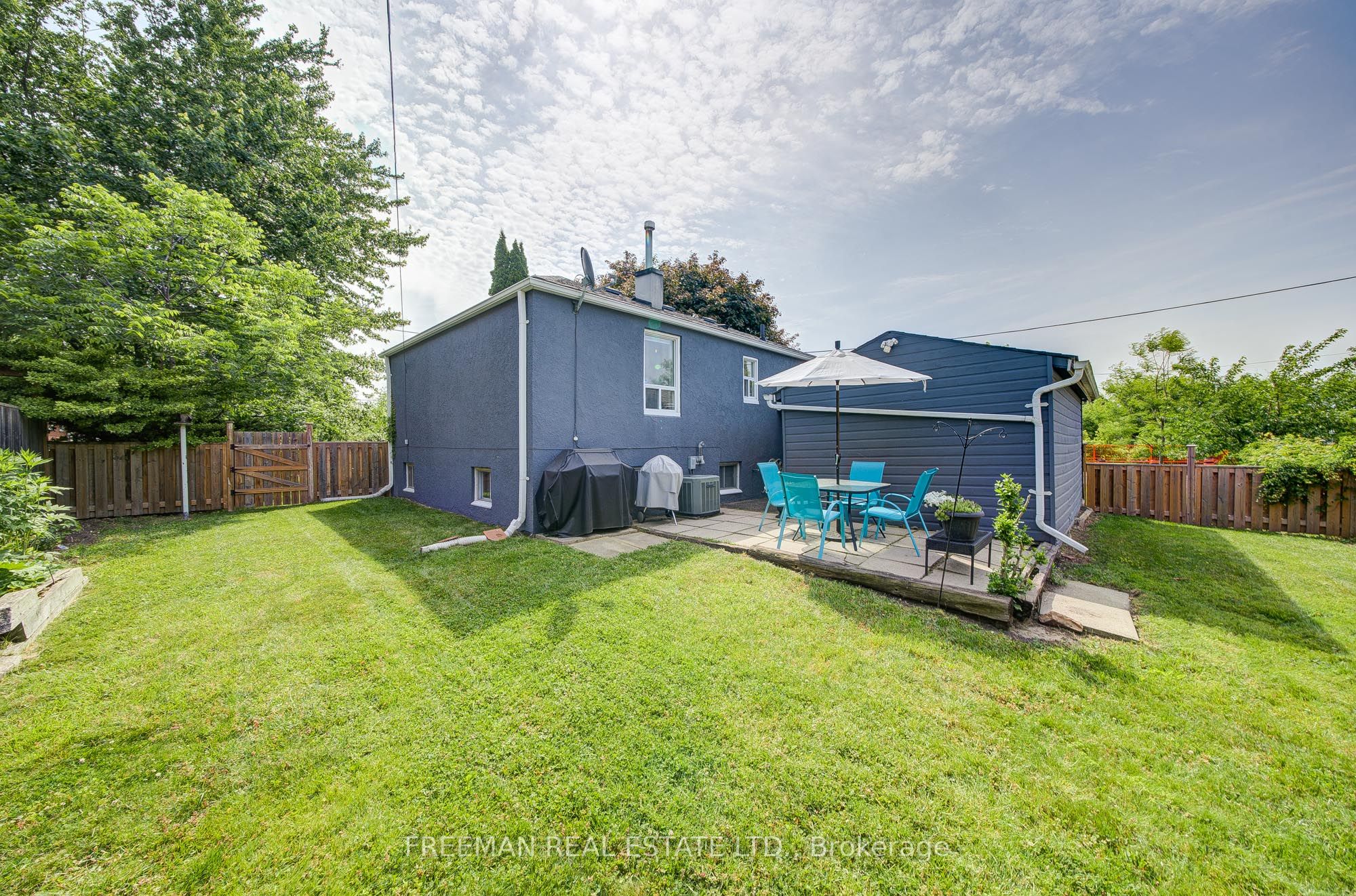 6 Lloyd George Avenue