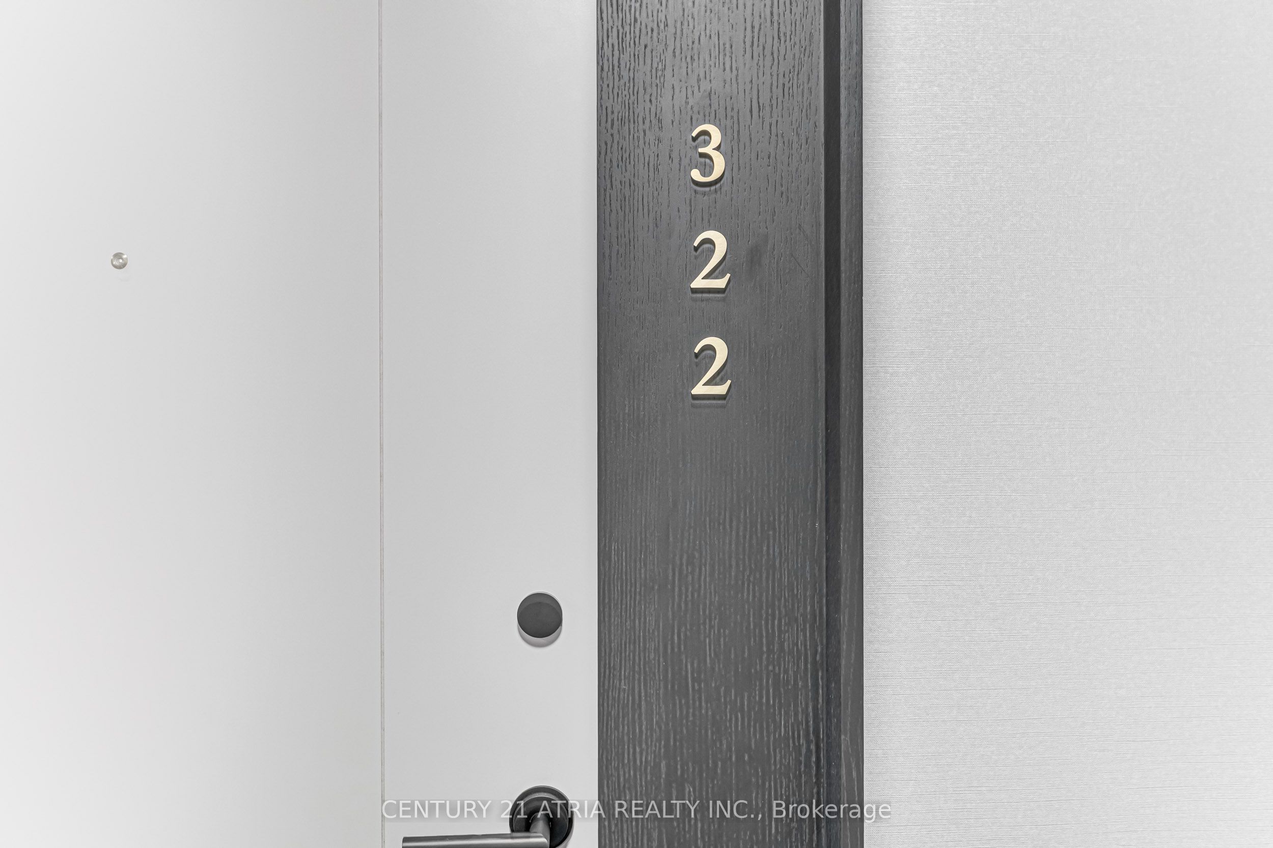 858 Dupont Street 322