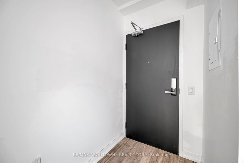 Photo of 77 Shuter Street #1516, Toronto, ON M5B 0B8 (MLS # C12454147)