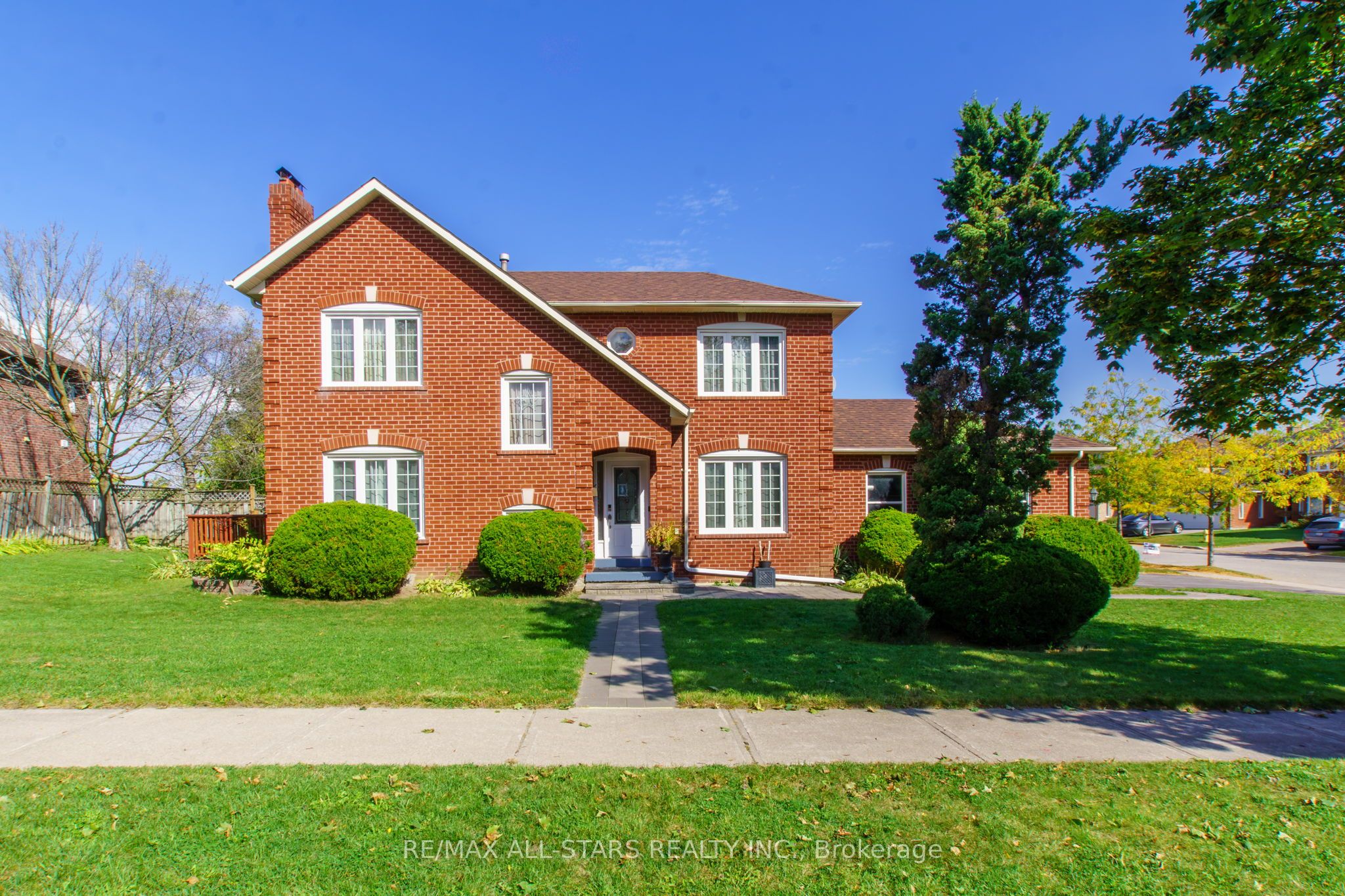 83 John Stiver Crescent