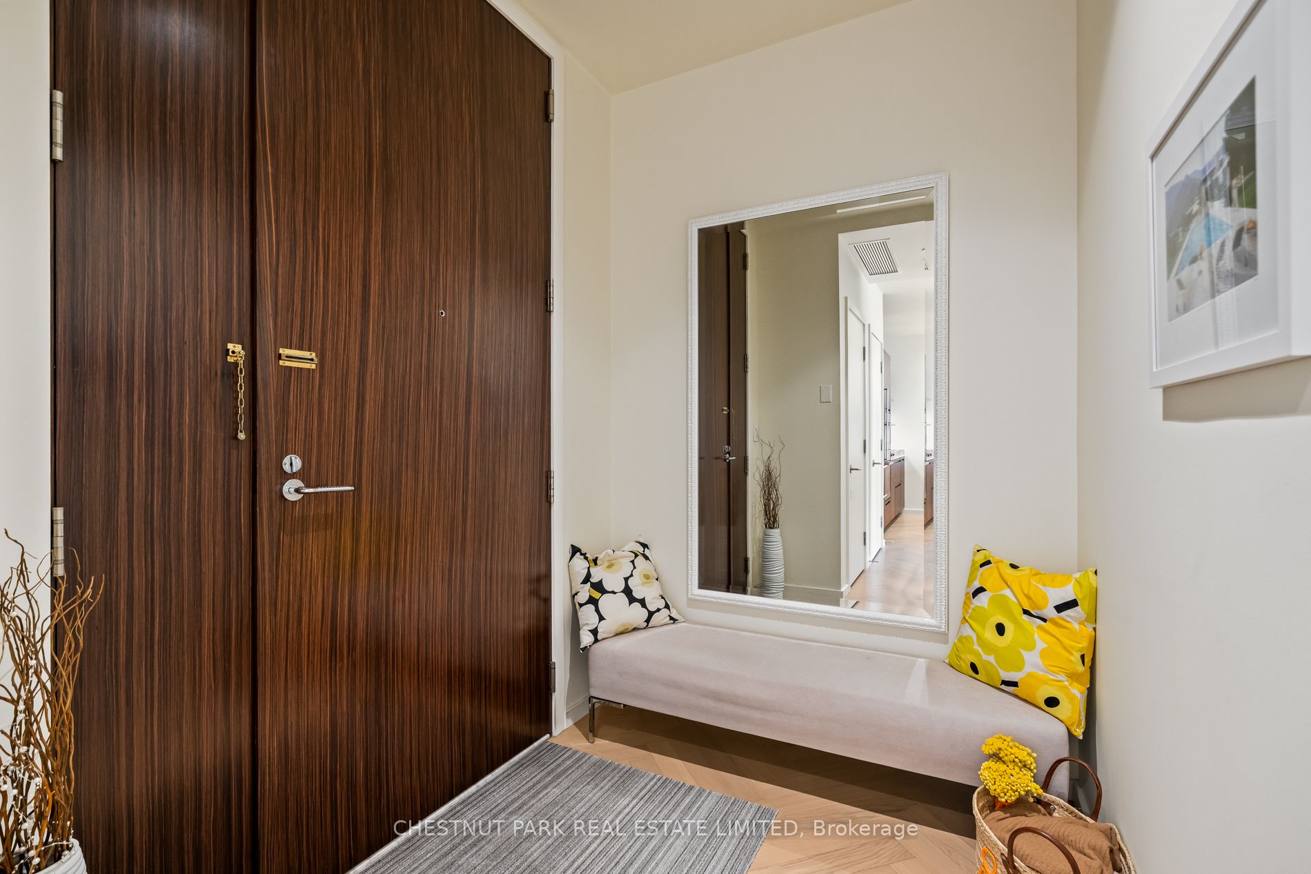 180 University Avenue 5707