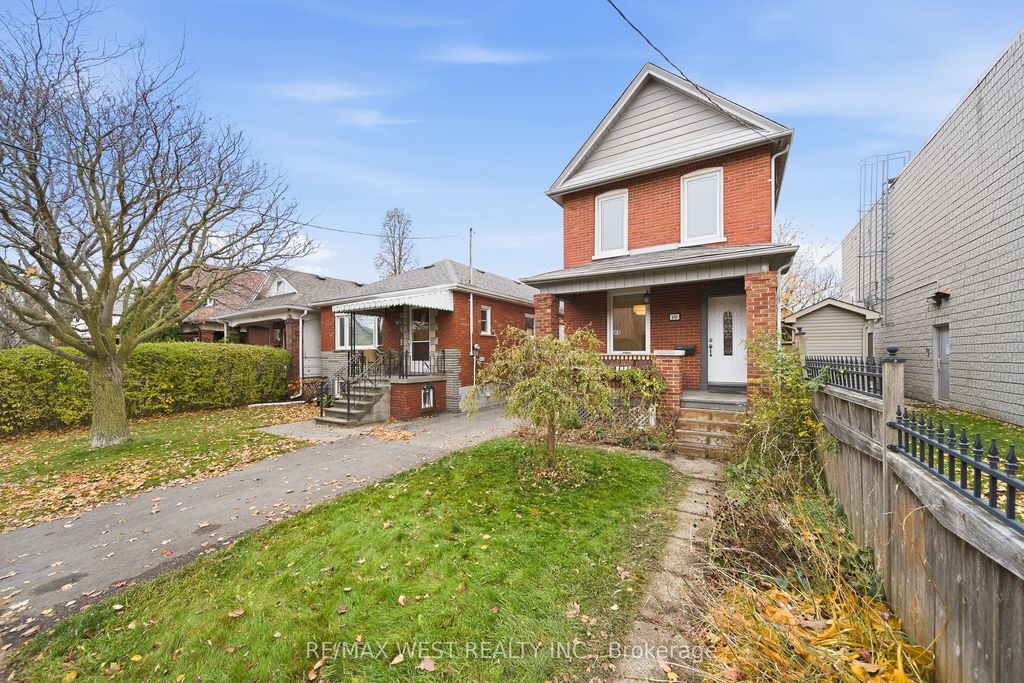 Photo of 188 Fifth Street, Toronto, ON M8V 2Z7 (MLS # W12550810)