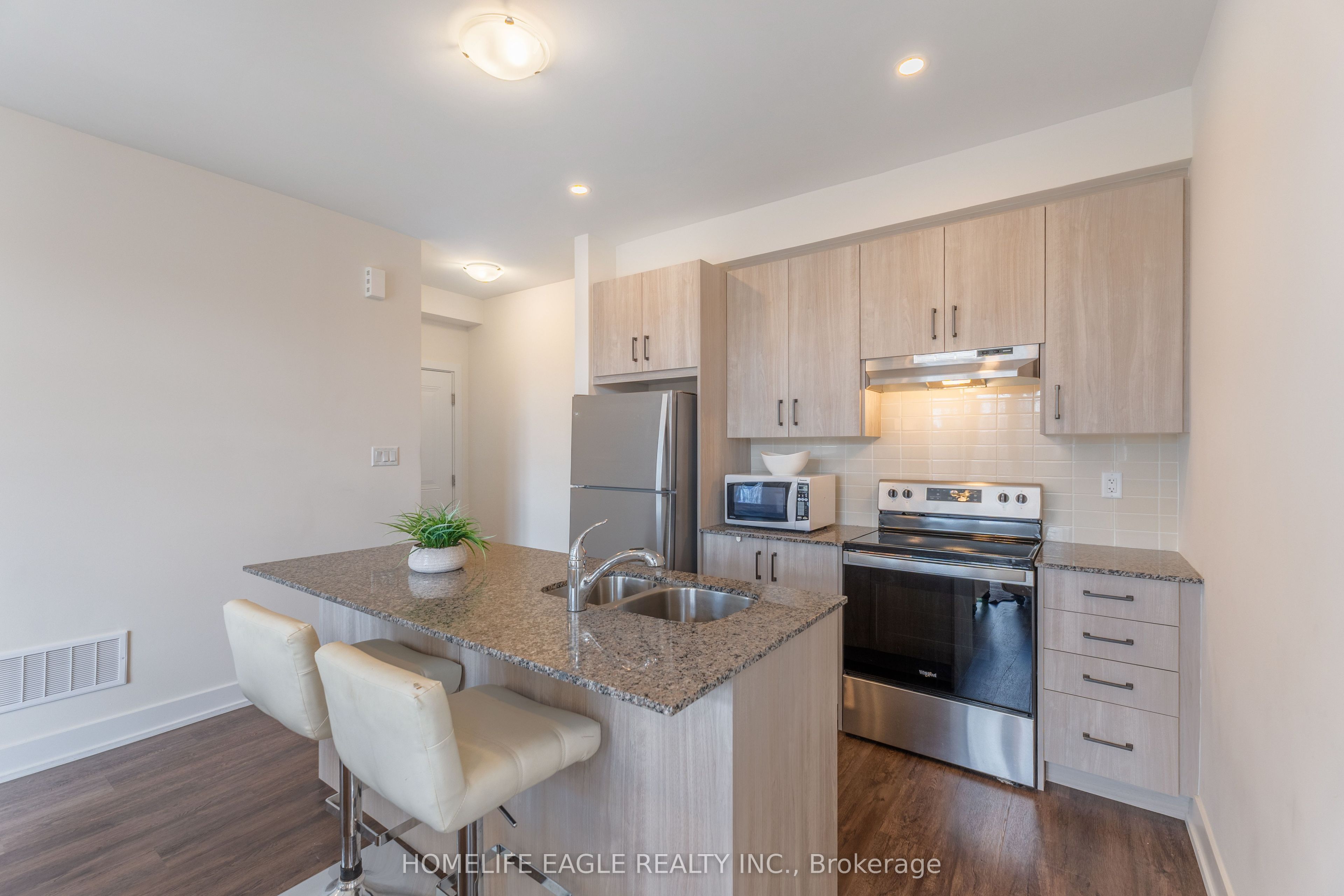7 Phelps Lane 16