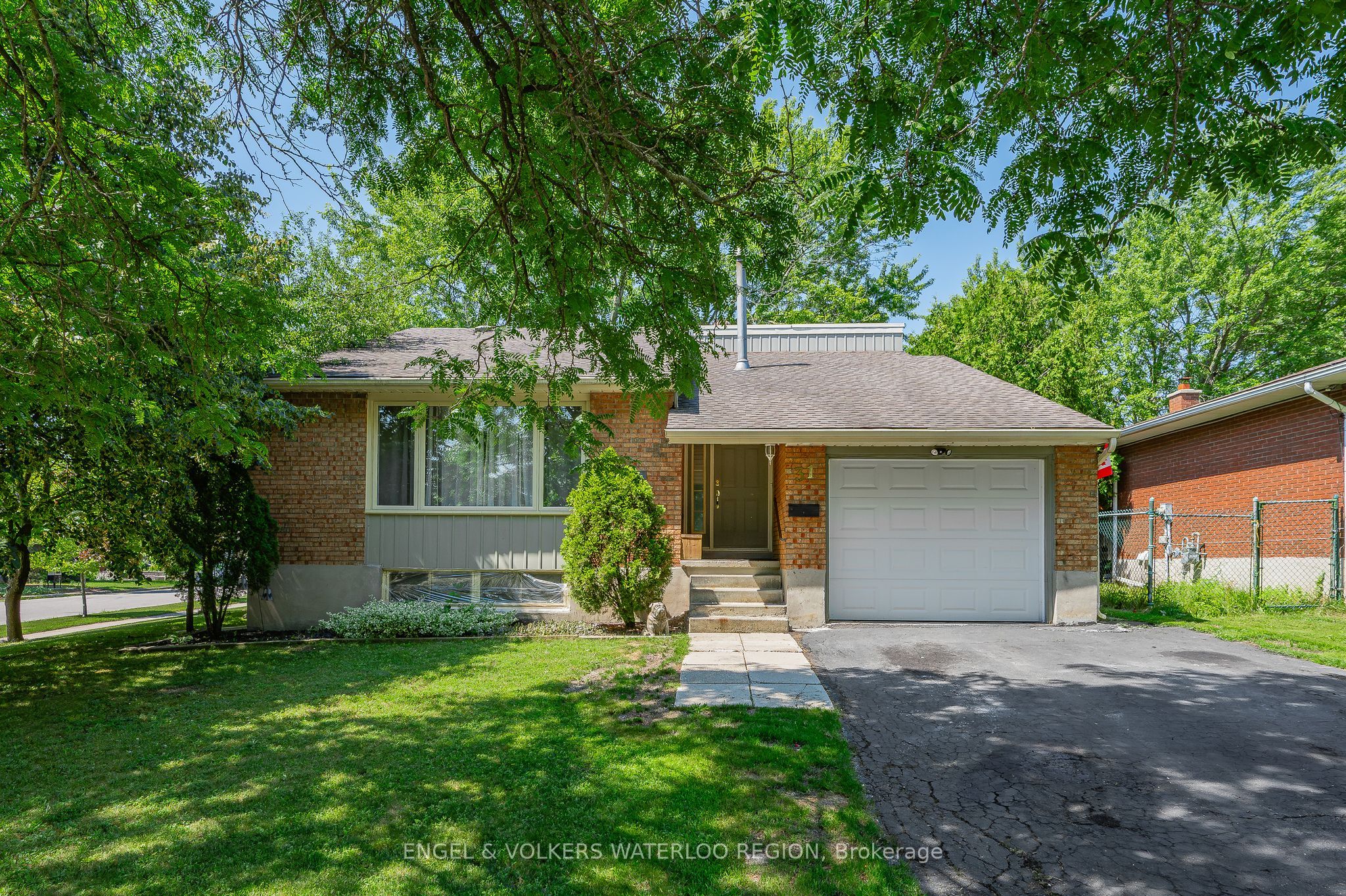 31 Mulberry Lane