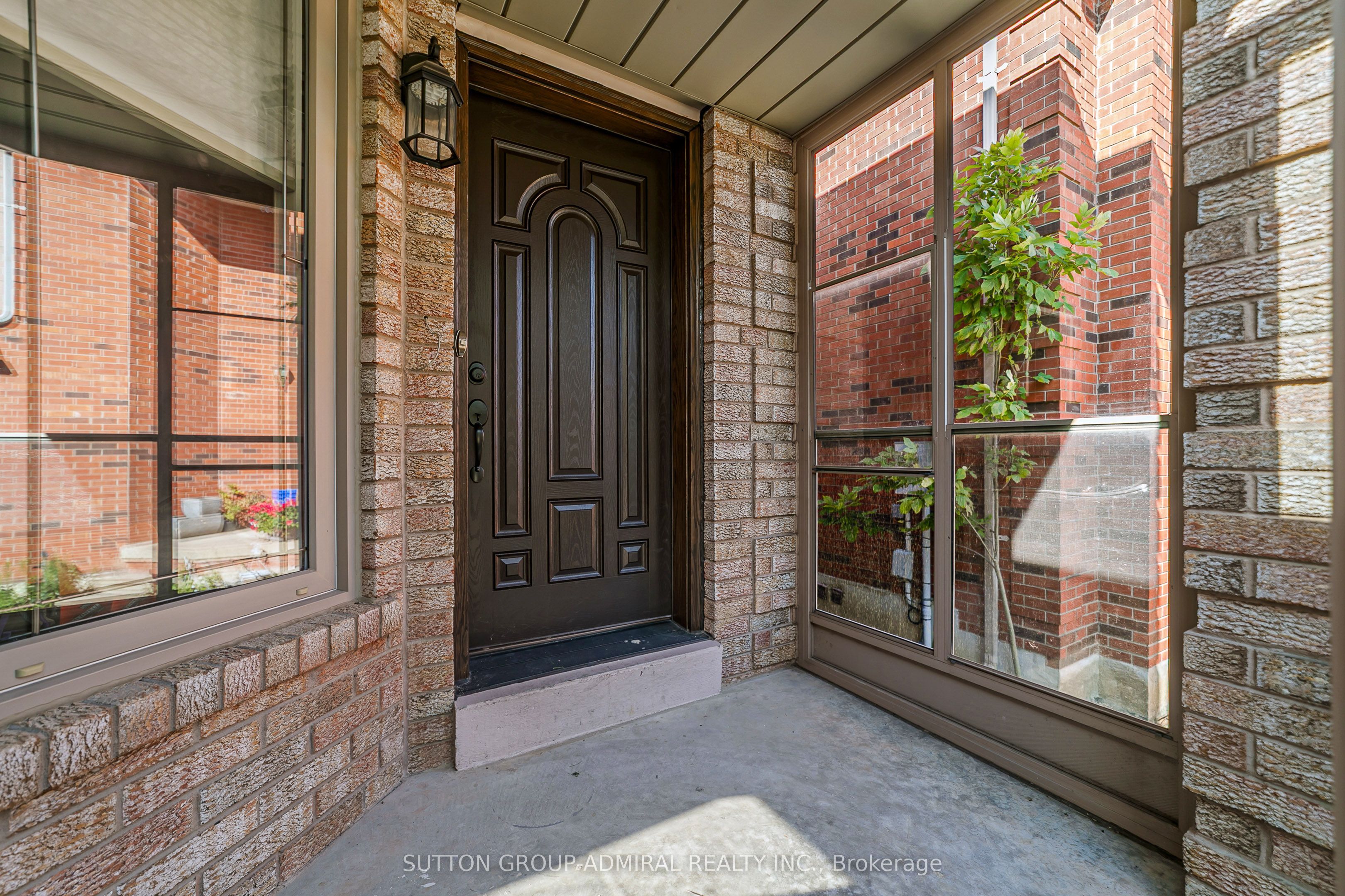 18 Buckhorn Avenue