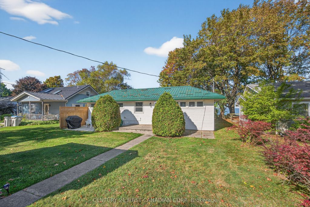 Photo of 71825 Sunview Avenue, Bluewater, ON N0M 1N0 (MLS # X12938728)