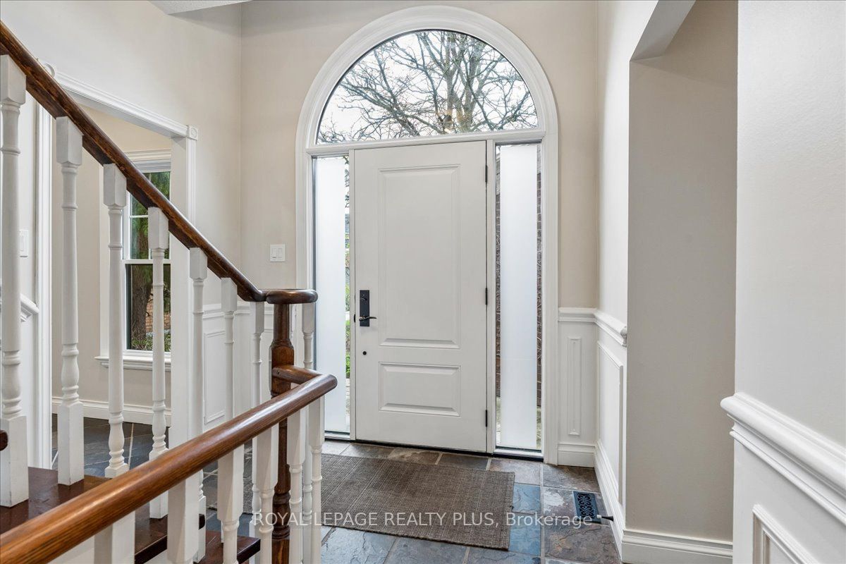 34 THEOBALDS Circle