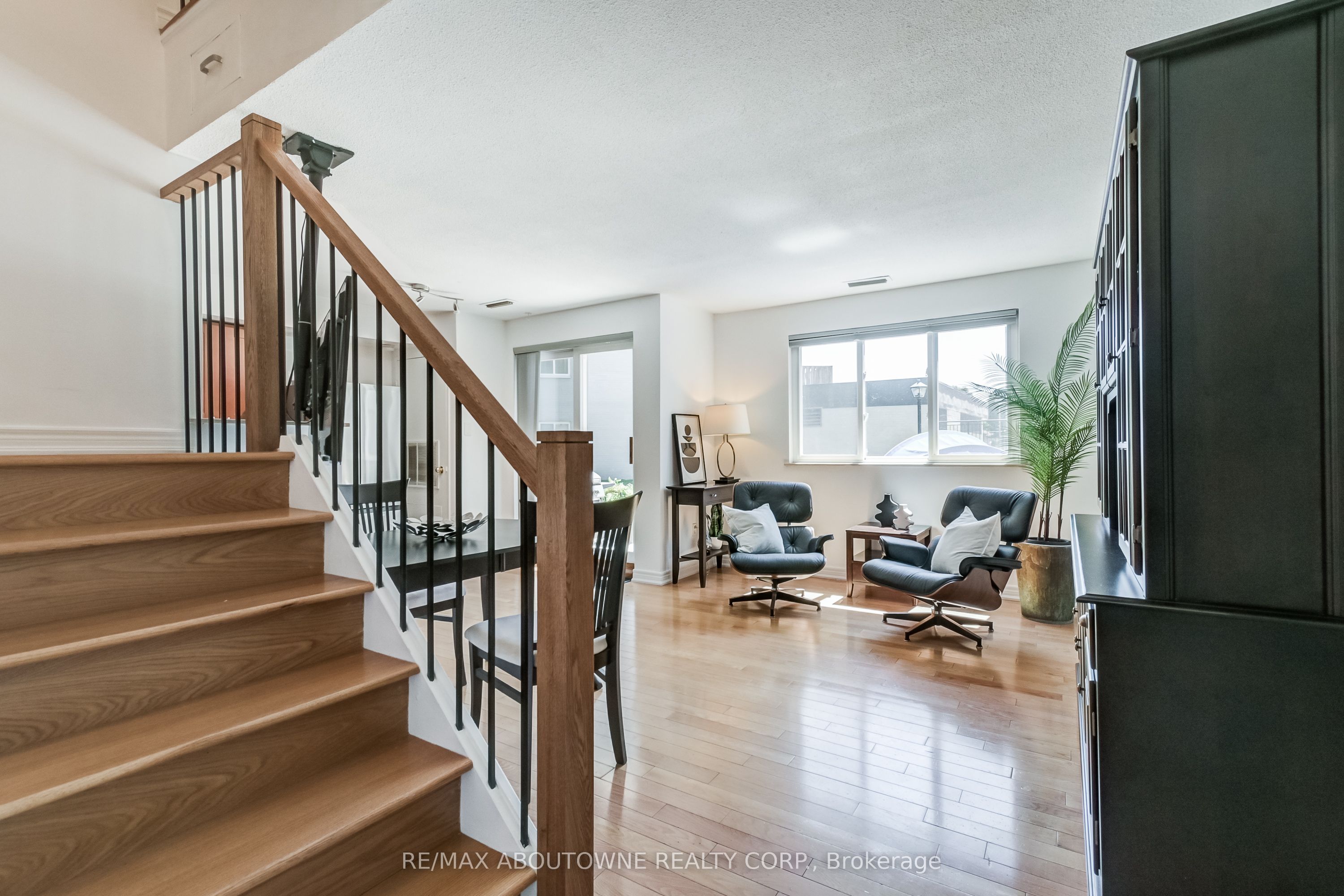 2001 Bonnymede Drive 45