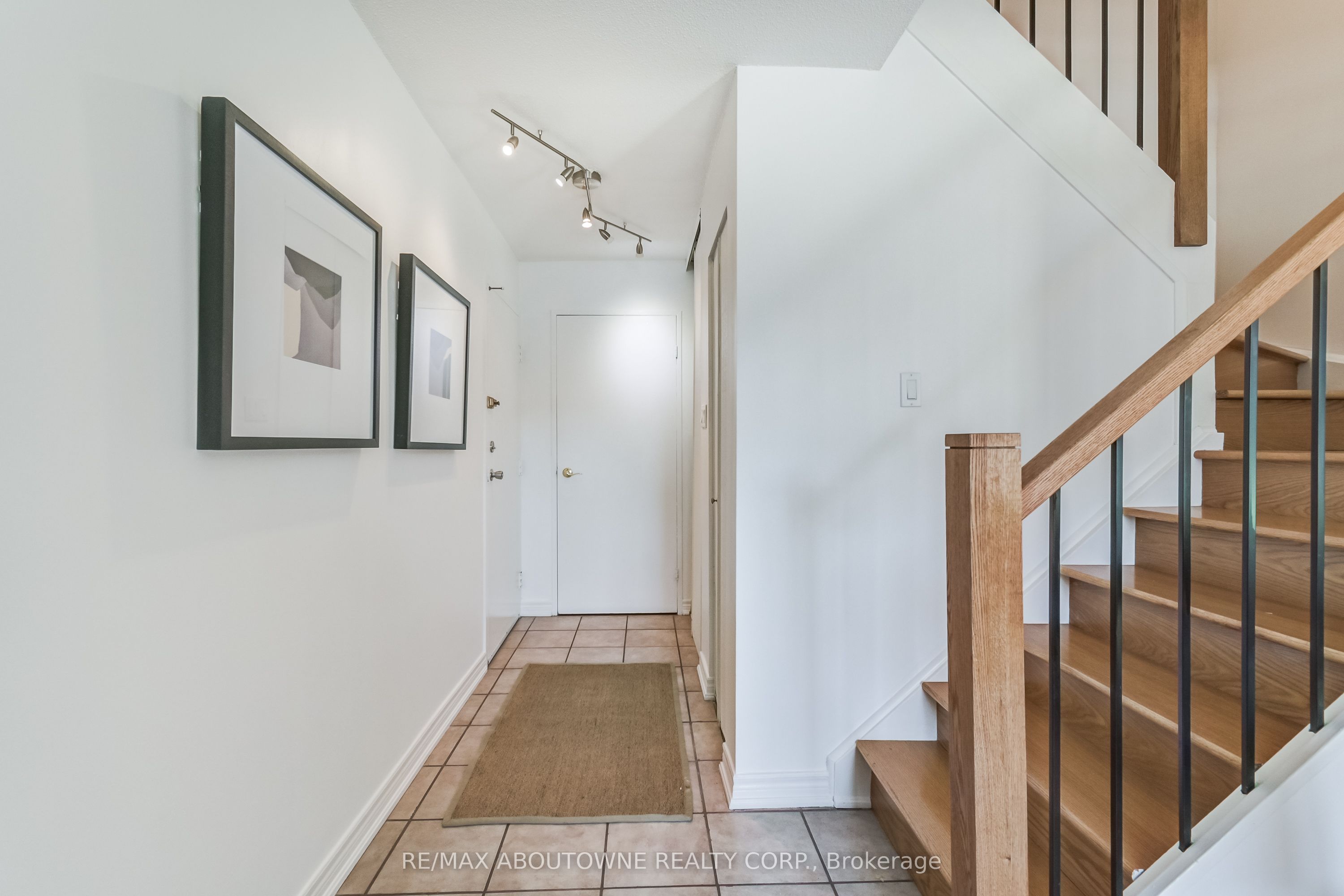 2001 Bonnymede Drive 45