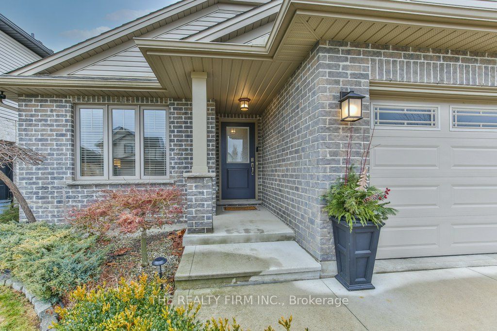 Photo of 92 Westlake Drive, St. Thomas, ON N5P 0B7 (MLS # X12707746)