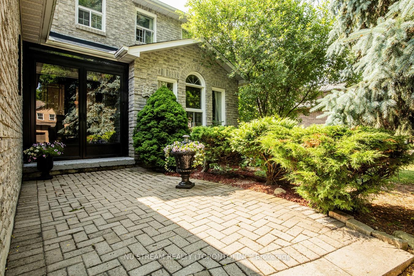 3 Coulson Court