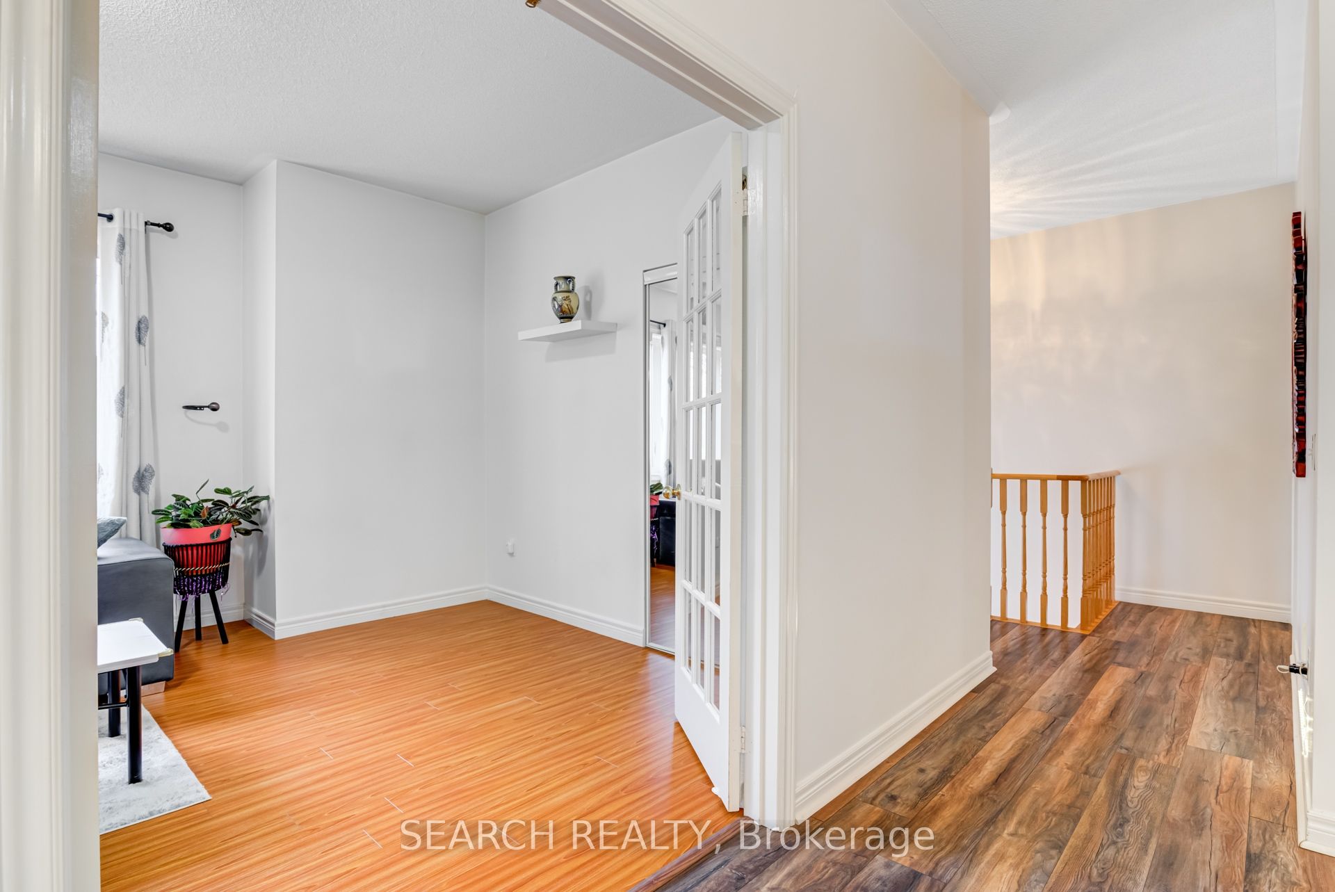 19 Treeline Boulevard