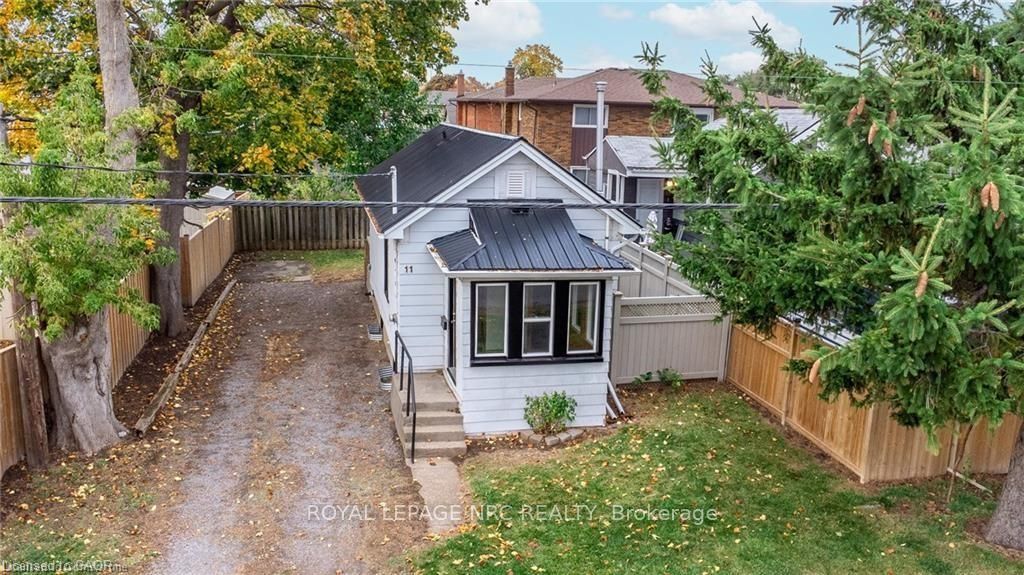 Photo of 11 Perry Street, St. Catharines, ON L2R 1K7 (MLS # X12733966)