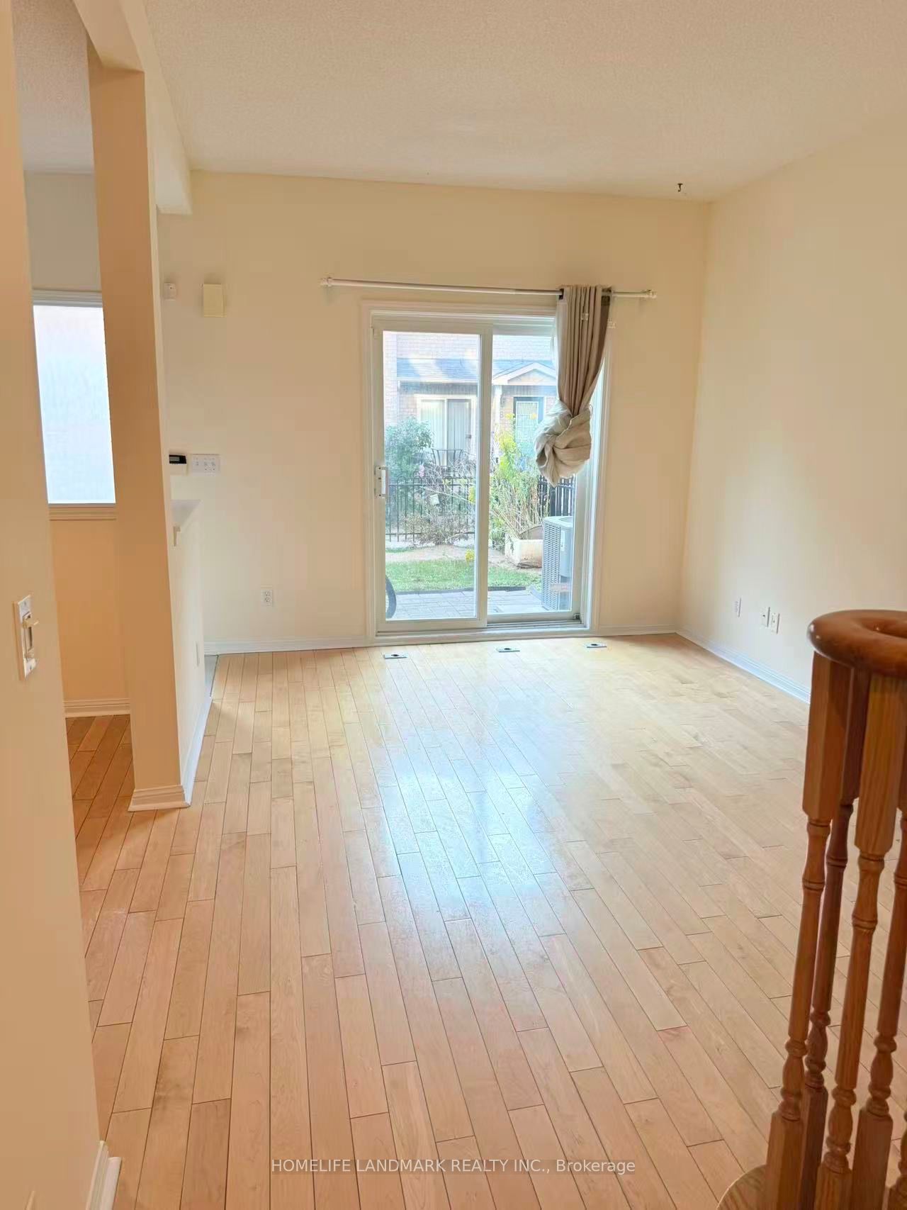 8 Cox Boulevard 20