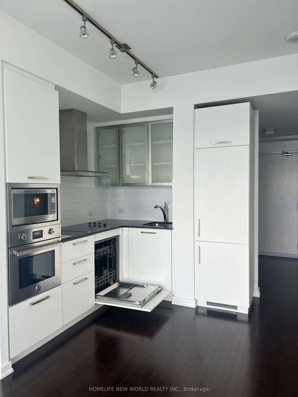 Photo of 14 York Street #4910, Toronto, ON M5J 0B1 (MLS # C12479341)