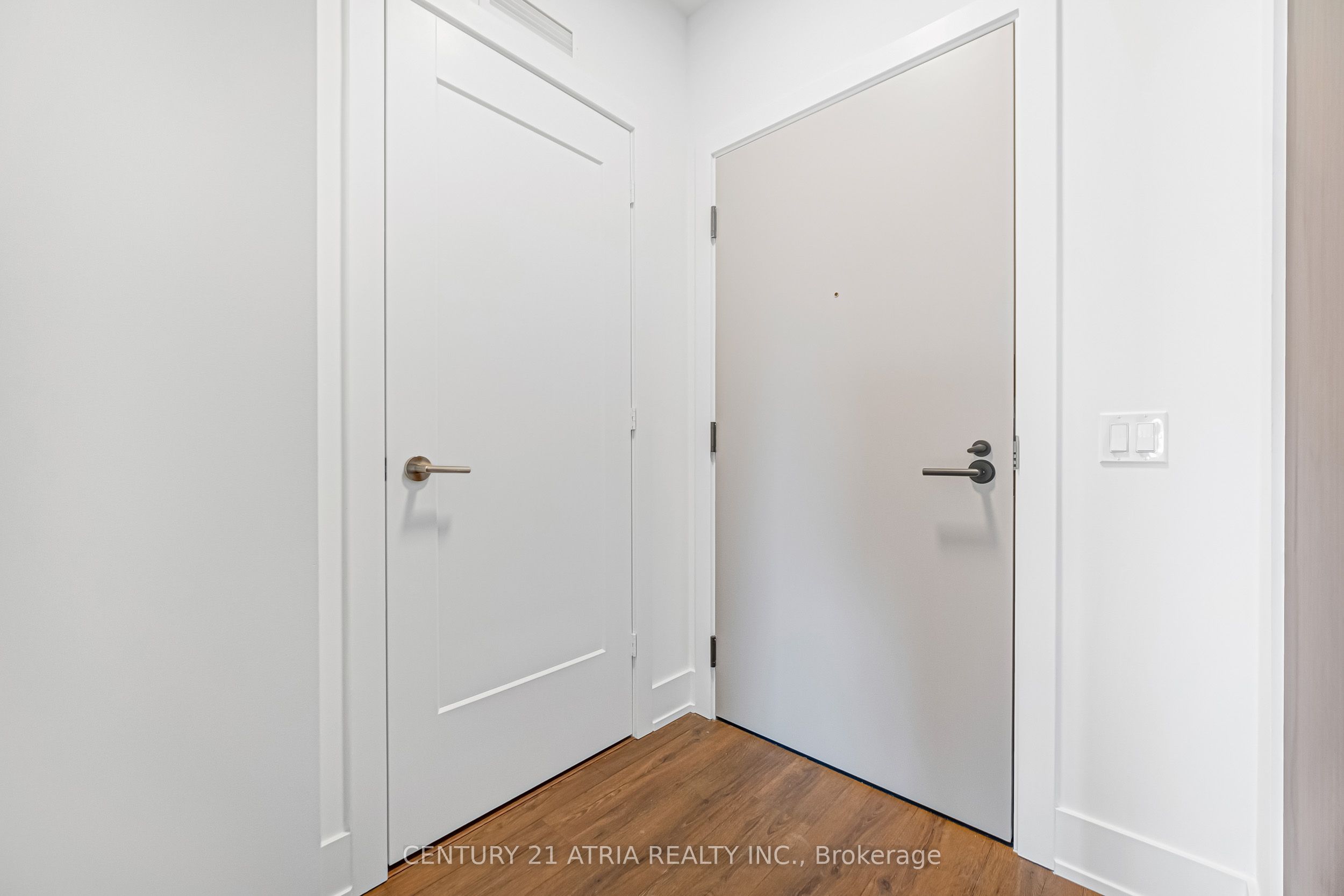 858 Dupont Street 311