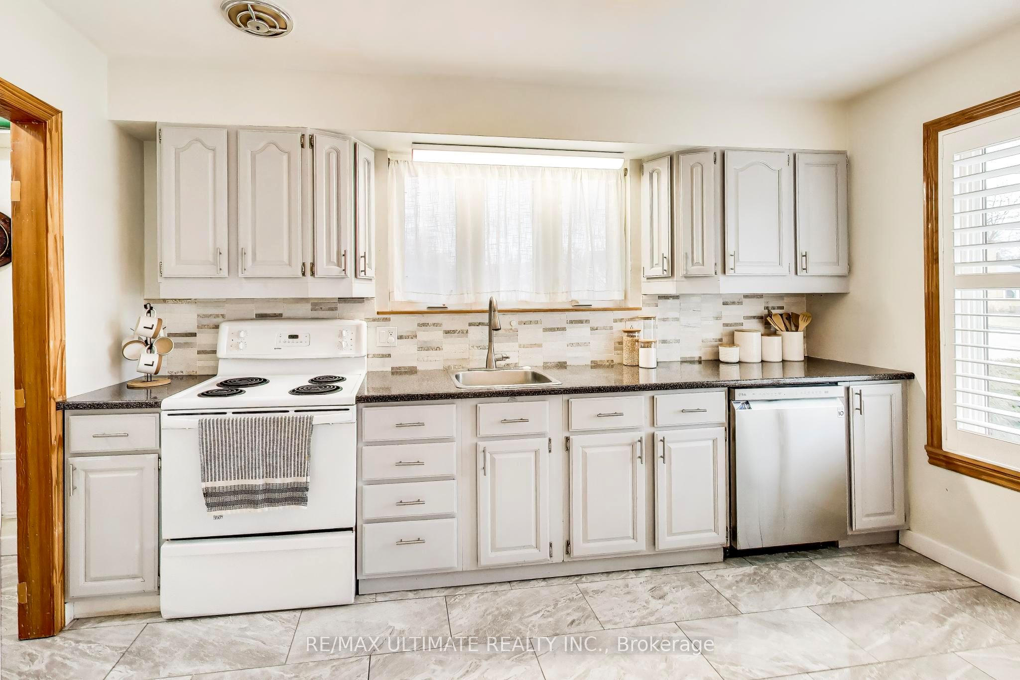 214 Riverplace Crescent