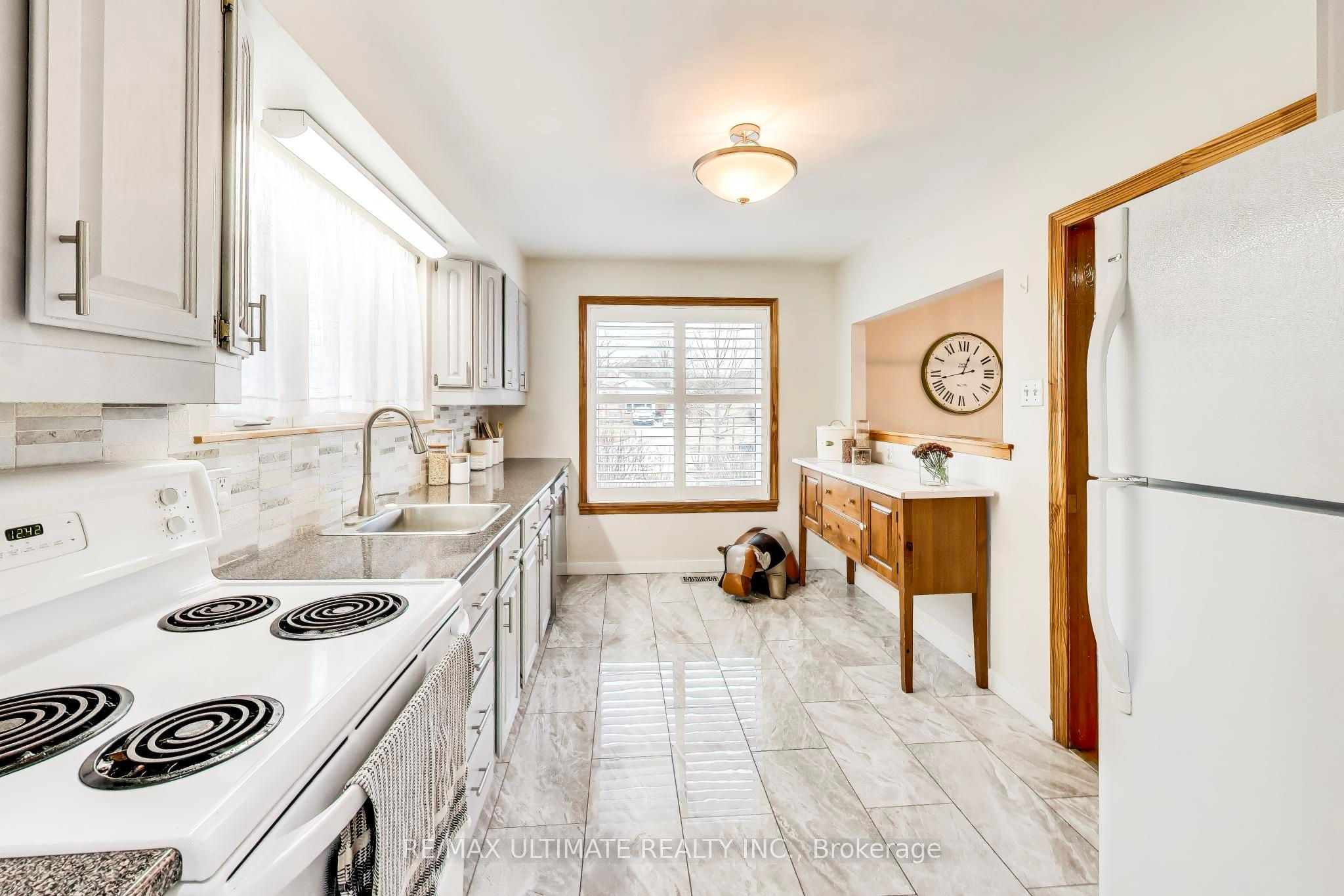 214 Riverplace Crescent