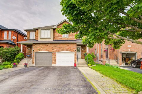 1793 Creek Way N Burlington ON L7L 6R1