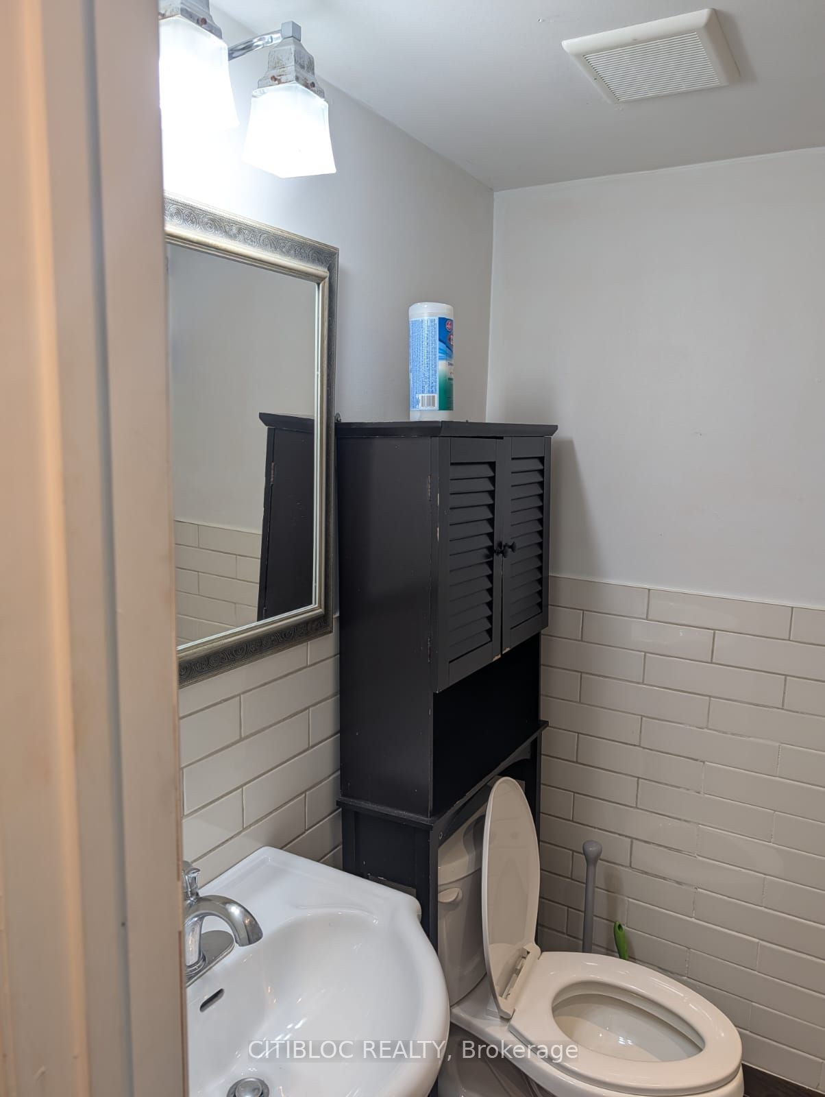 64 Calderstone Road Lower