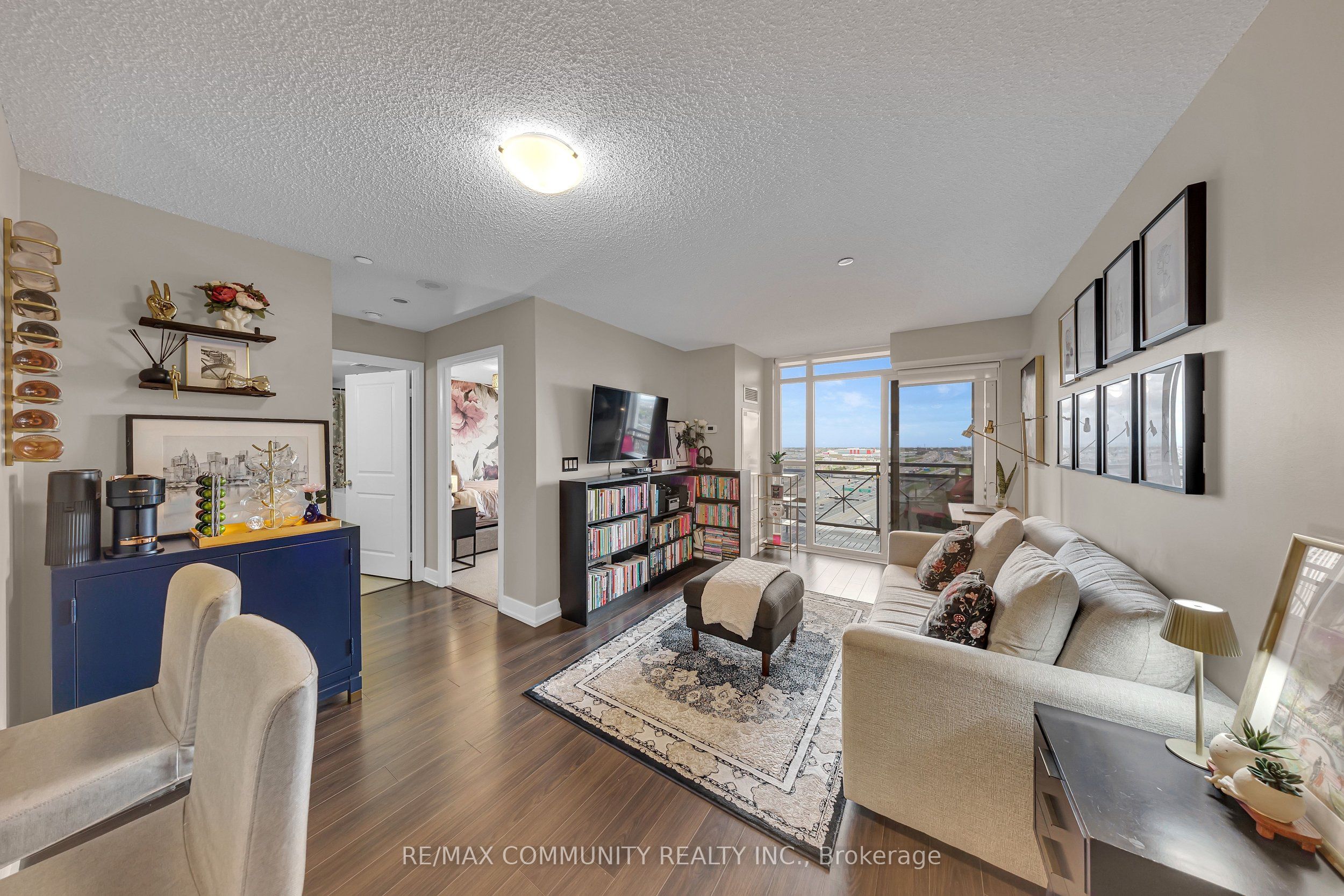2 Eva Road 1227