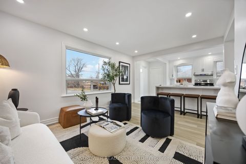 Photo of 195 Phyllis Avenue, Toronto, ON M1M 1Y9 (MLS # E12735224)