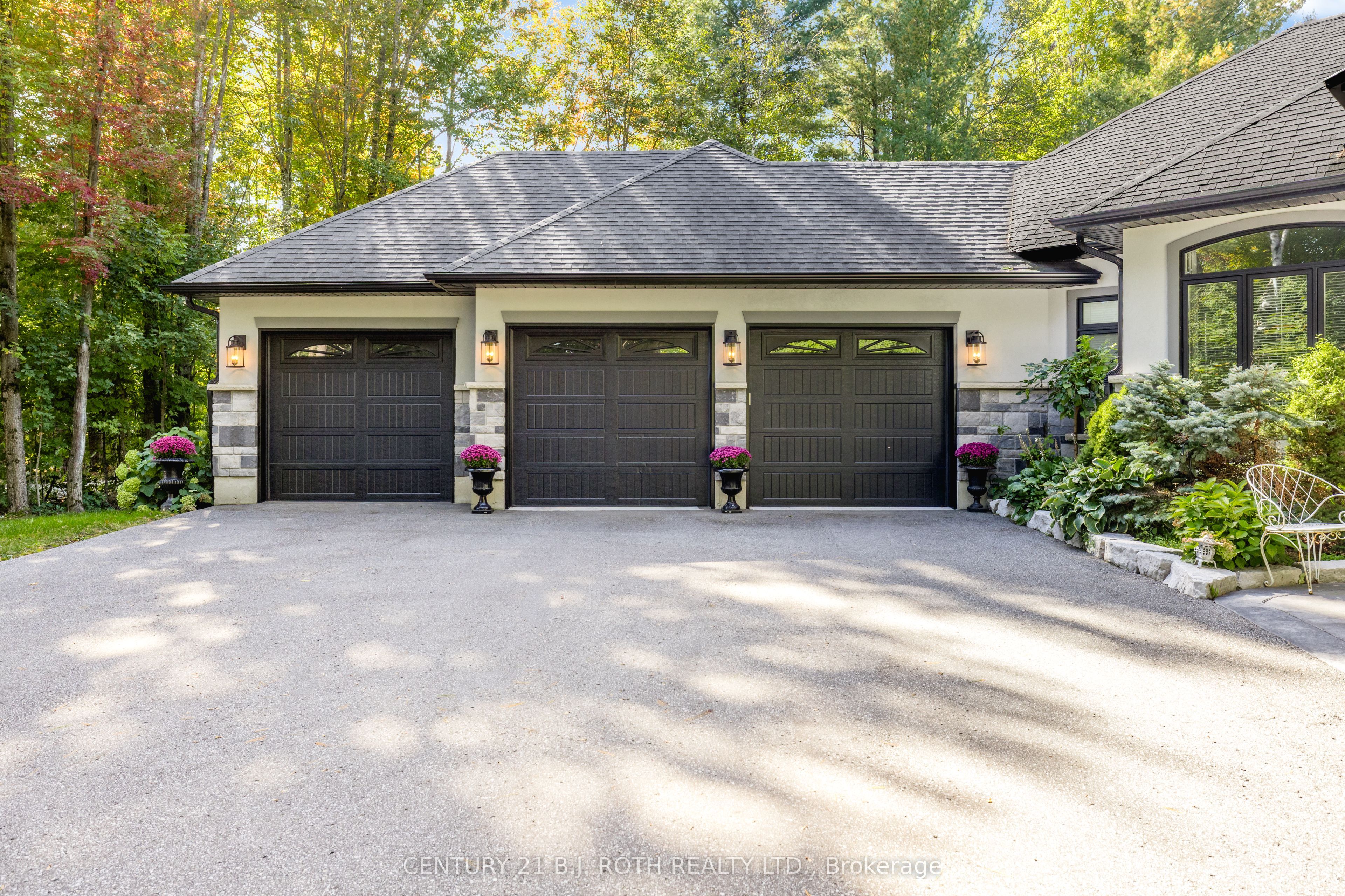 2 Sycamore Circle