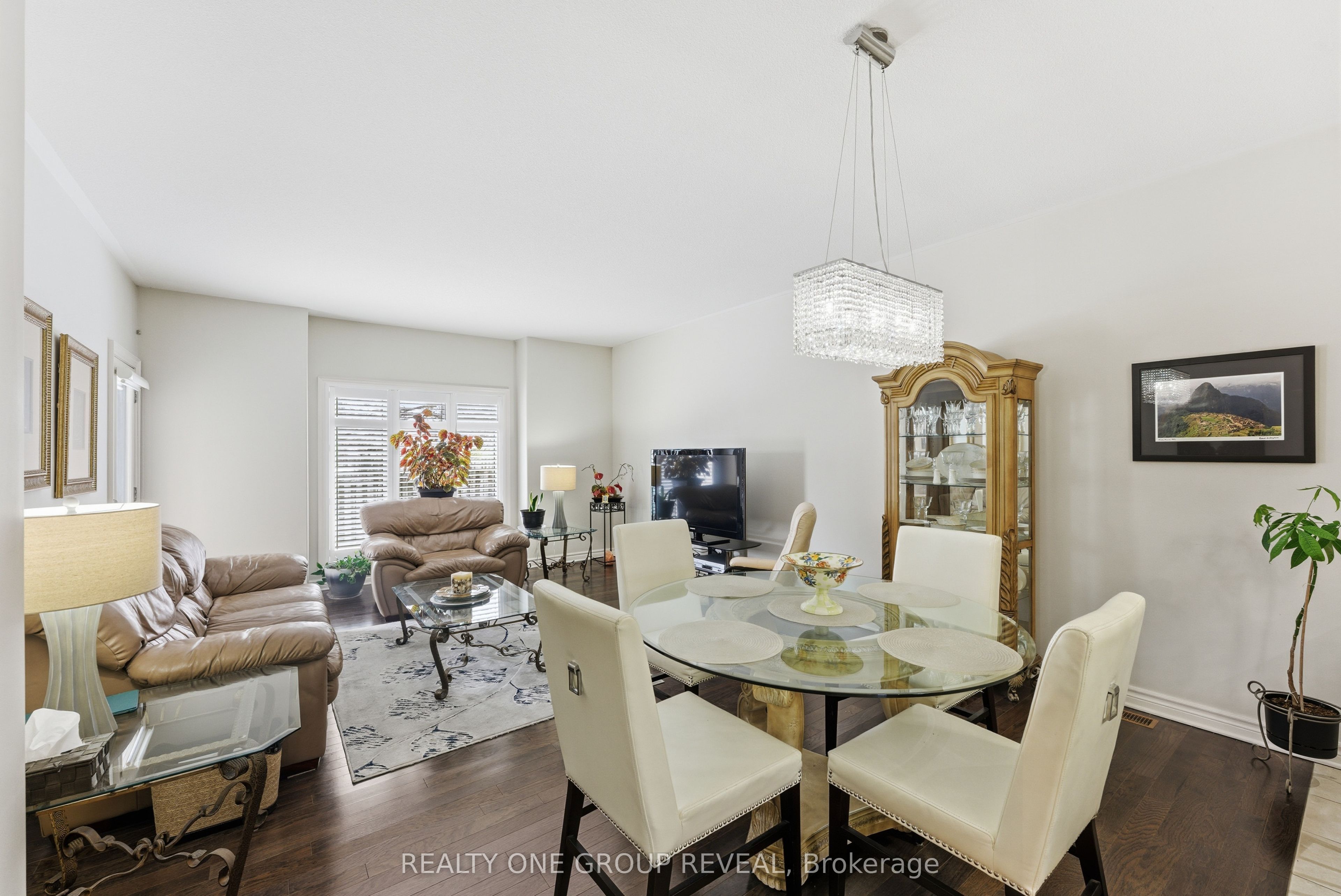 4399 Montrose Road 20